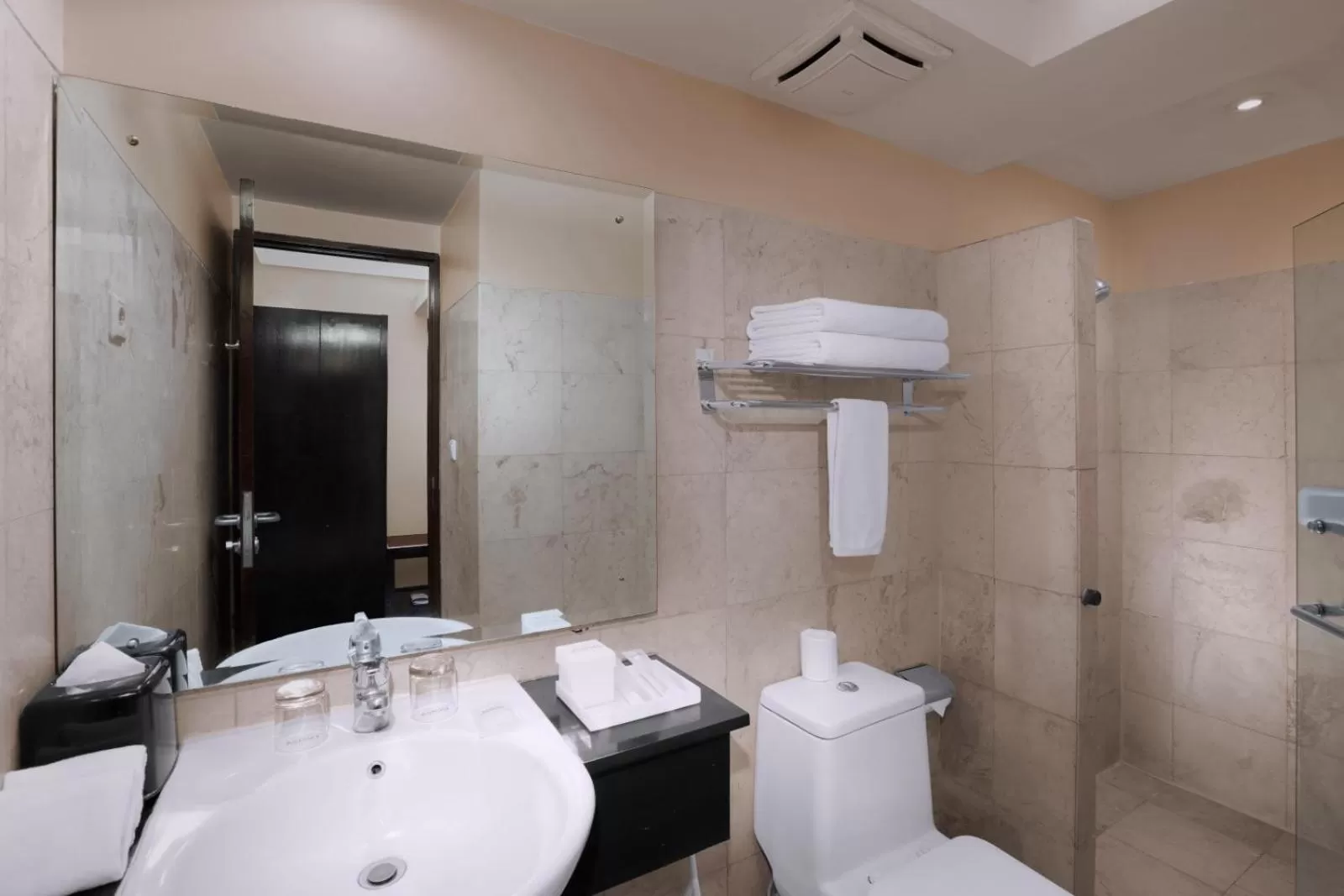 Shower in Grand Dafam Braga Bandung