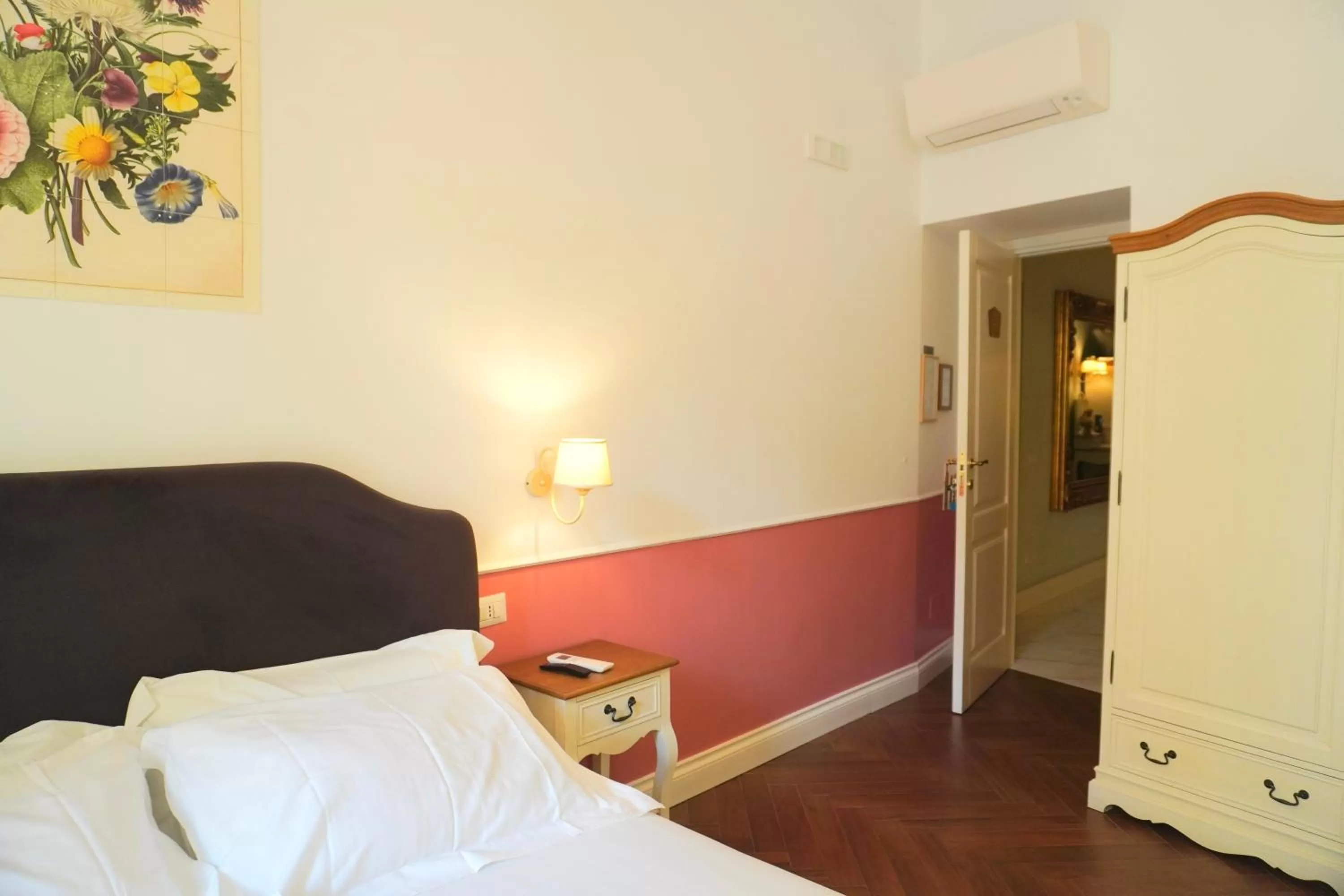 Bed in Macchiato Suites Boutique Guest House