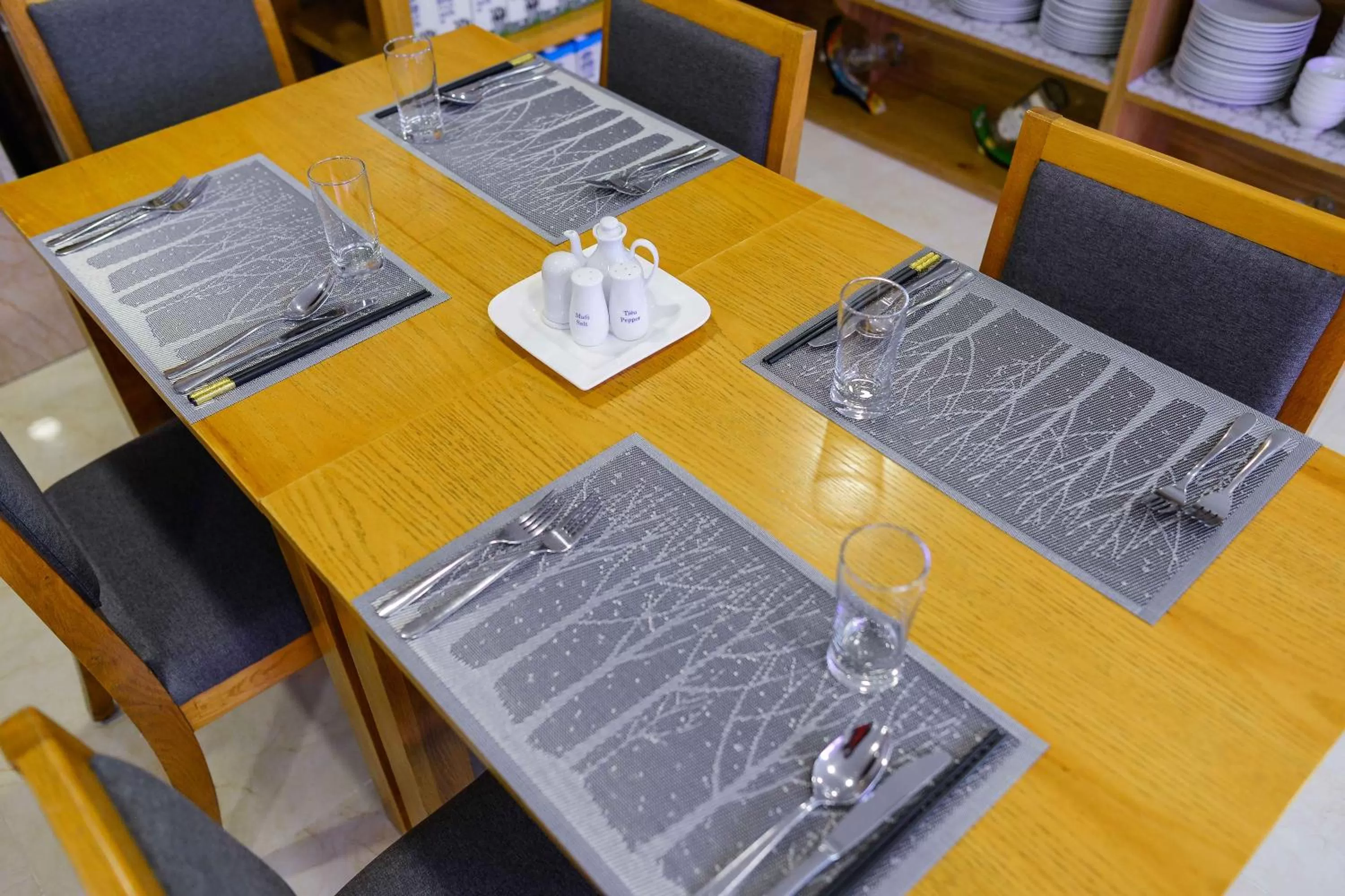 Restaurant/places to eat in Saigonciti Hotel A