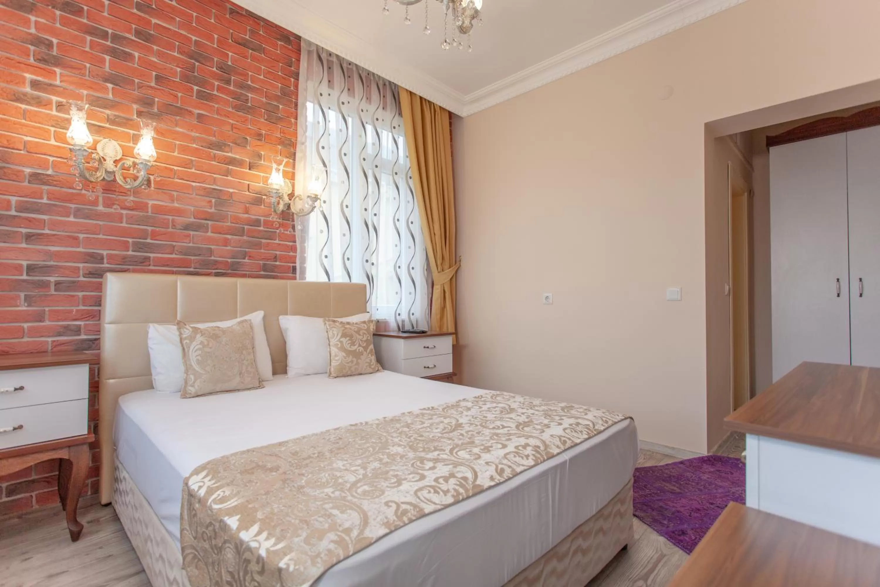 Bed in Ozmen Hotel Old Town Kaleiçi