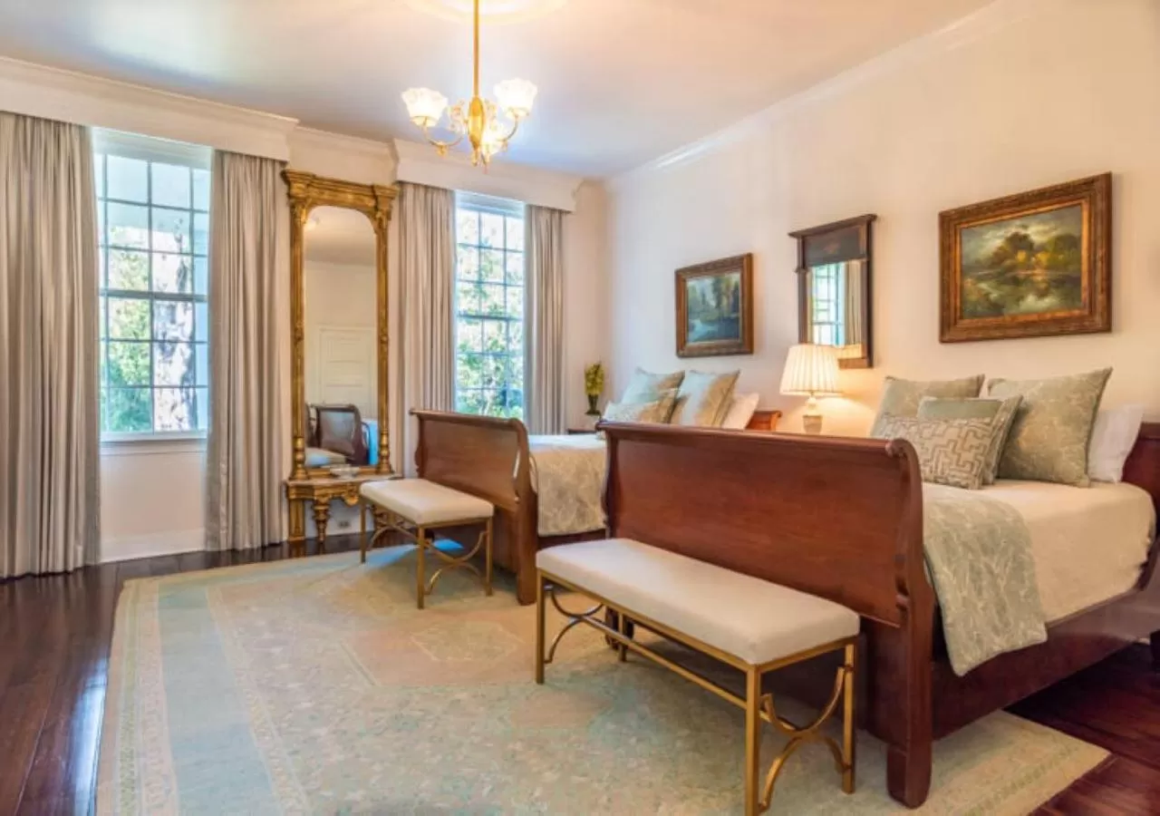 Bedroom, Seating Area in Linden - A Historic Bed and Breakfast