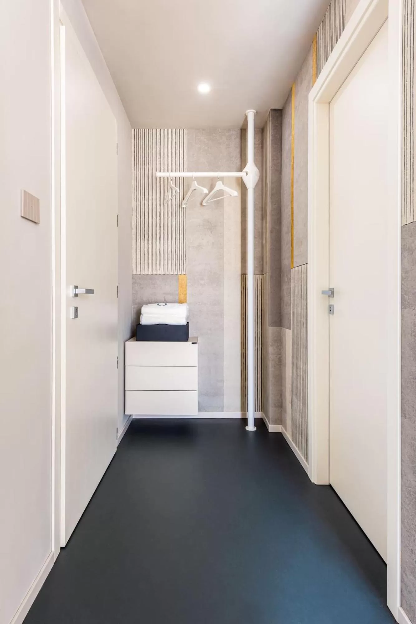 wardrobe, Bed in Open Hotel