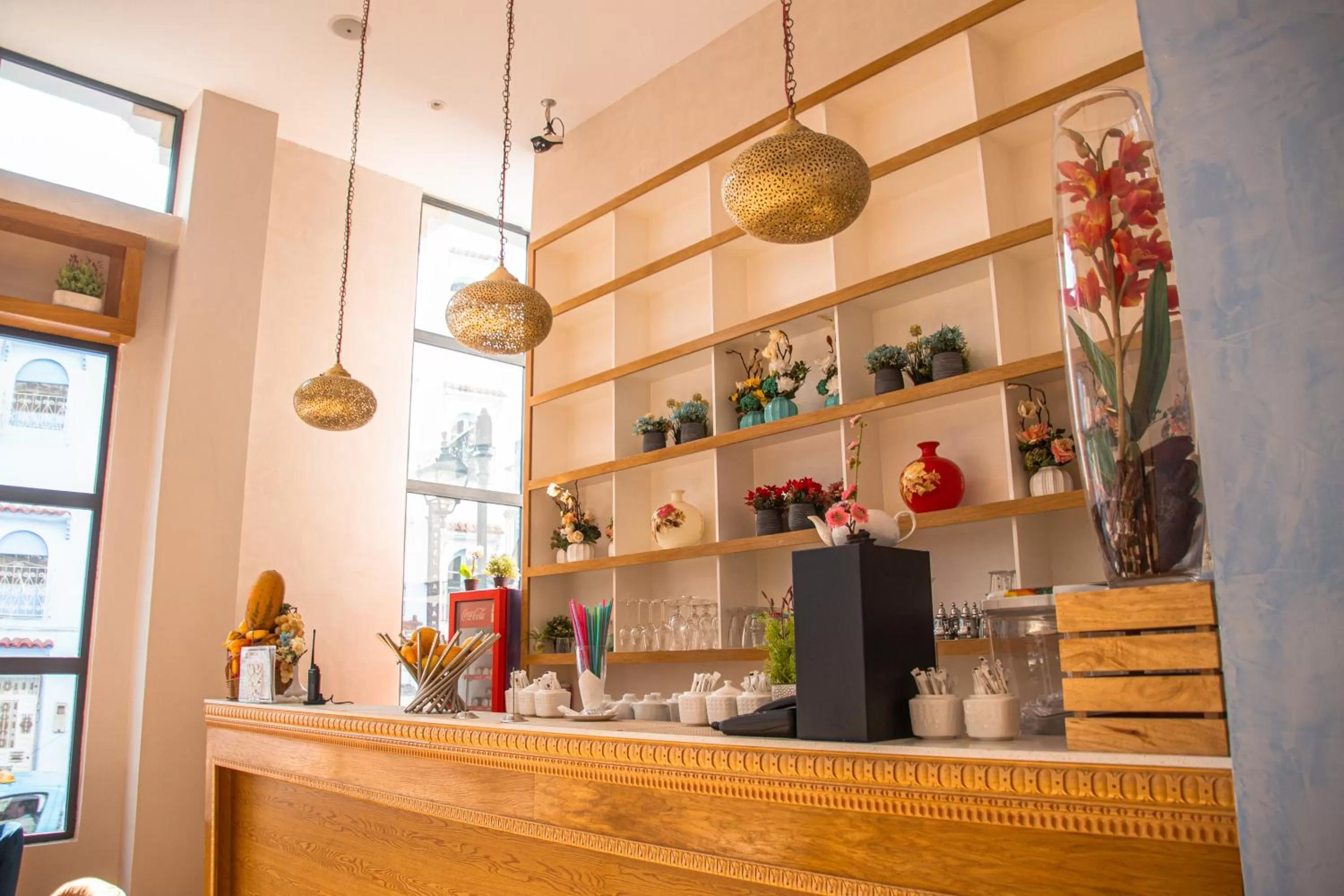 Restaurant/places to eat in VANCII Hotel