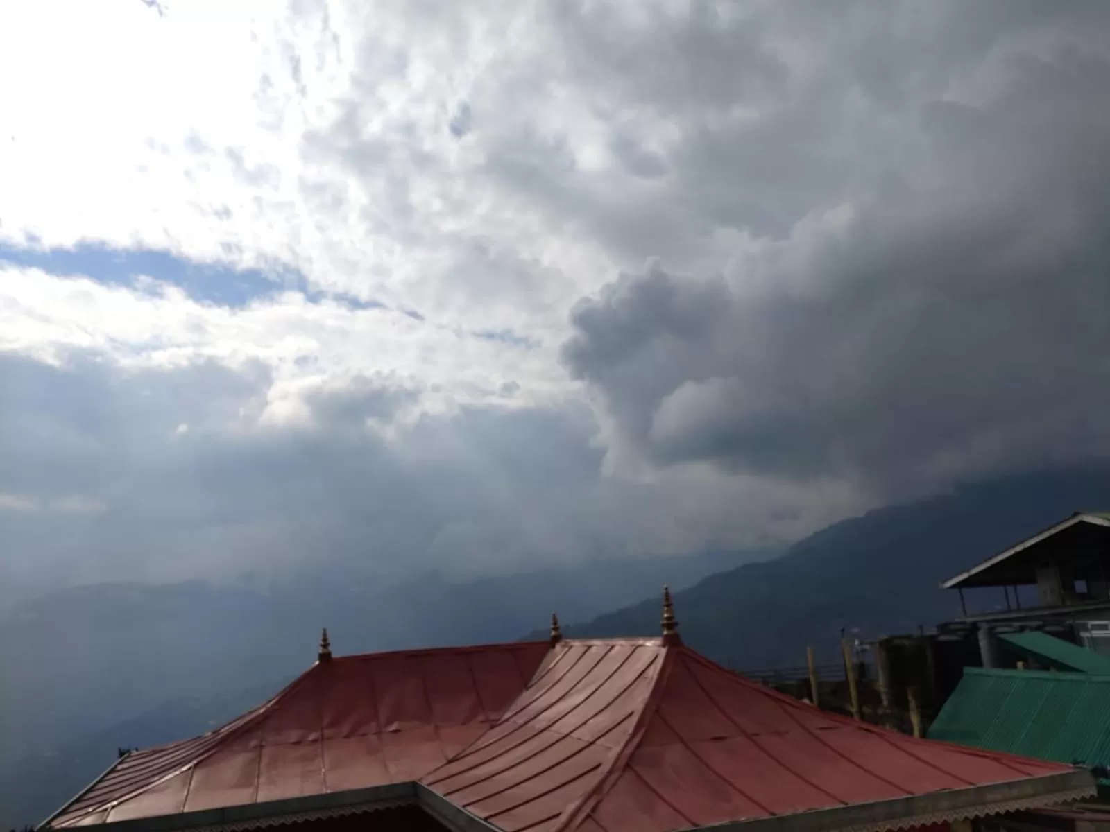 Mountain view in Hotel The Narayani Continental