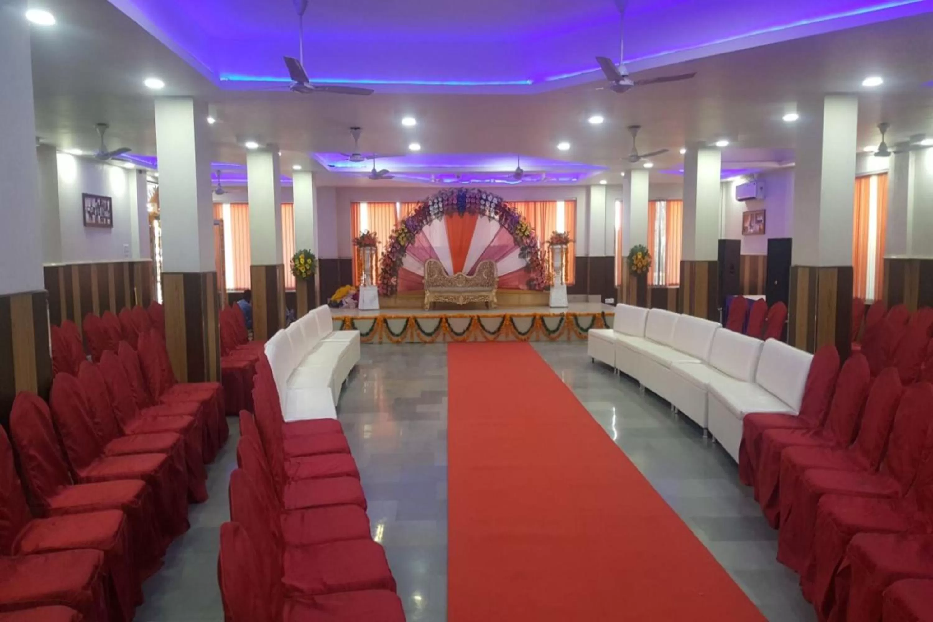 Banquet/Function facilities in Paradise Ganga - A River Side Hotel