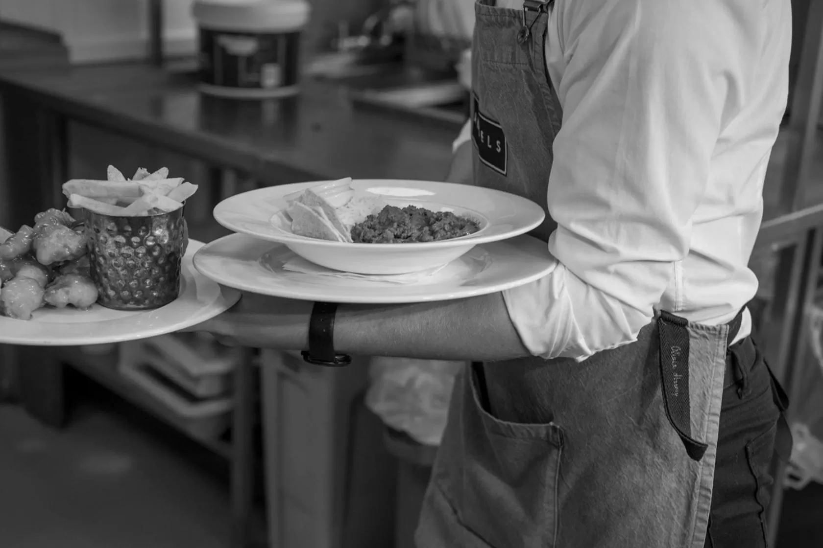 Restaurant/places to eat in Angels Hotel