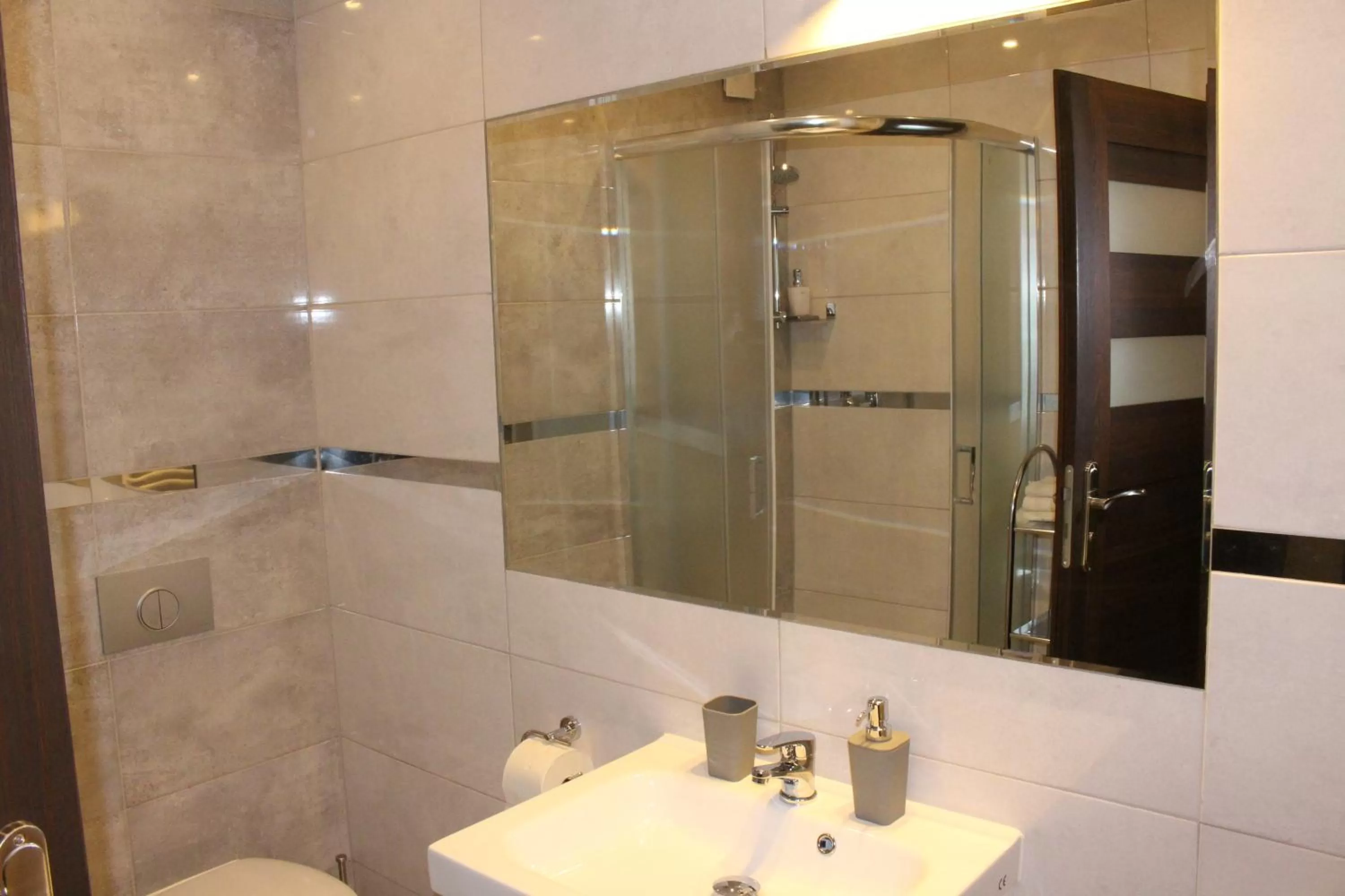 Bathroom in PIANO CAFE b&b