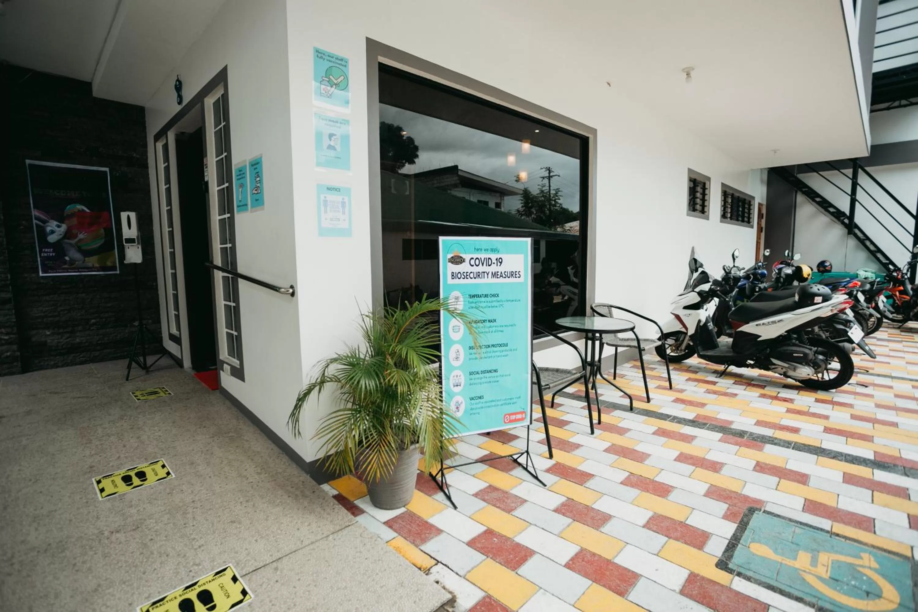 Property building in Kingswick Residences & Lodge