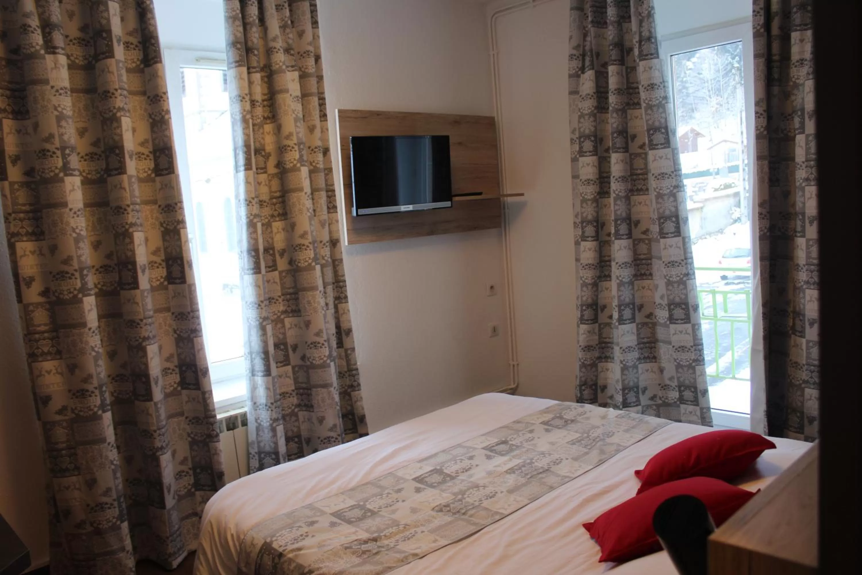 Bedroom, Bed in Hotel Restaurant Du Haut Du Roc