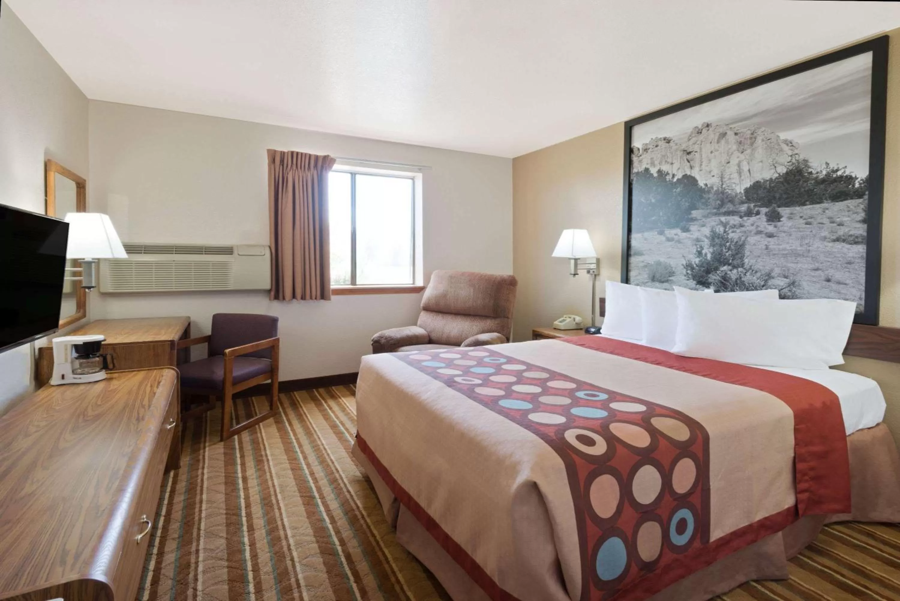 Photo of the whole room, Bed in Super 8 by Wyndham Las Cruces/White Sands Area