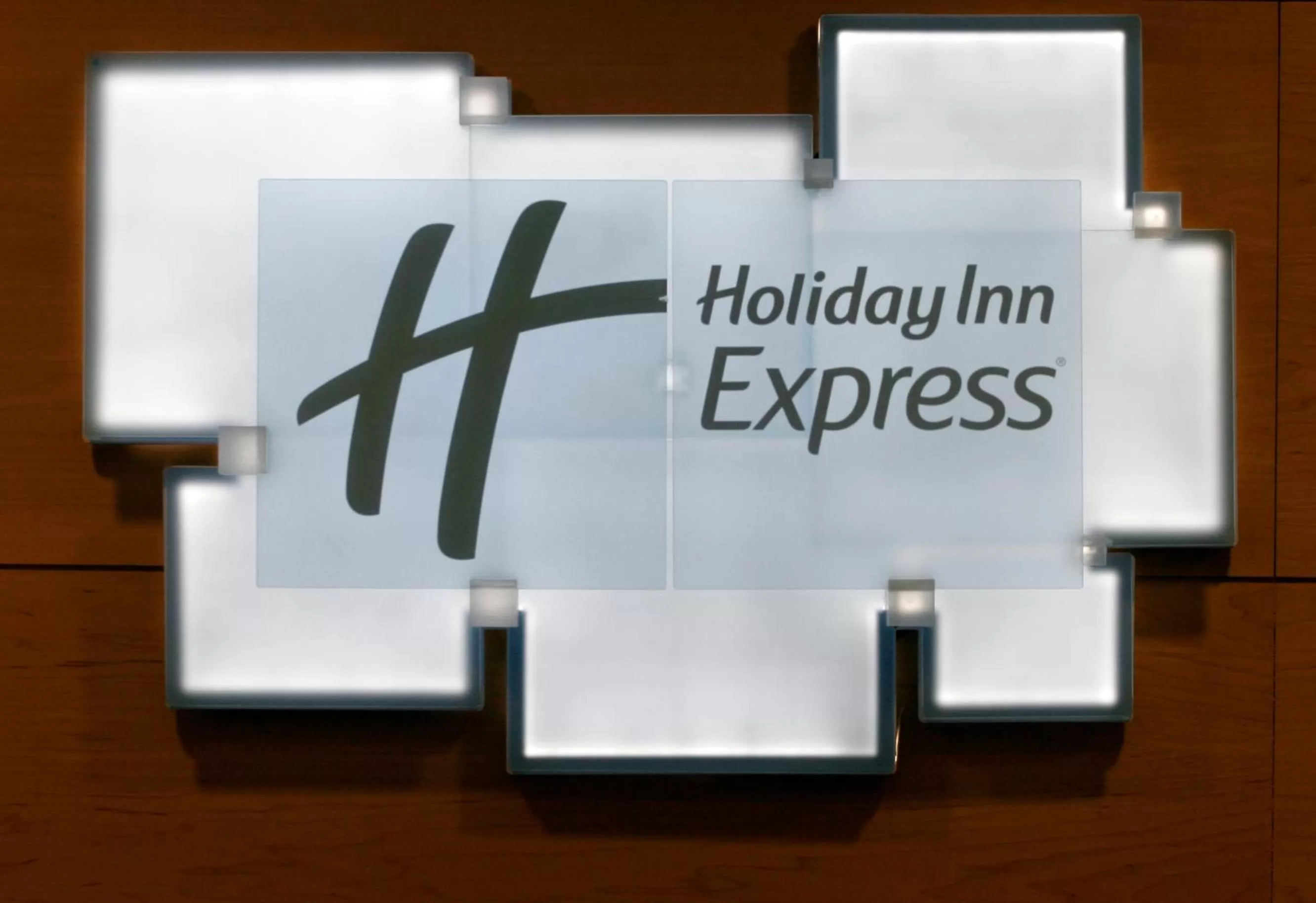 Logo/Certificate/Sign in Holiday Inn Express Sant Cugat by IHG