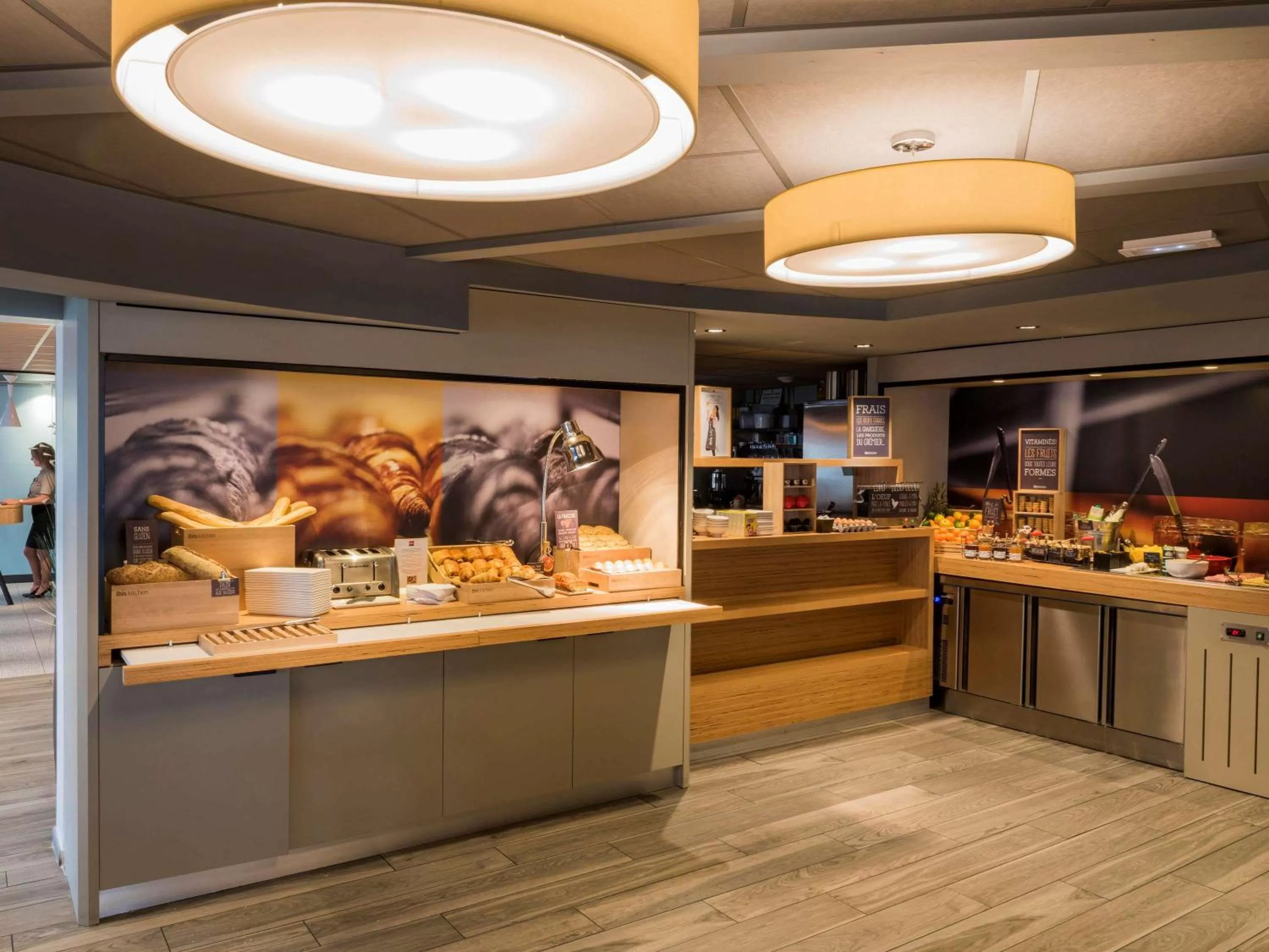 Restaurant/places to eat in ibis Tours Nord