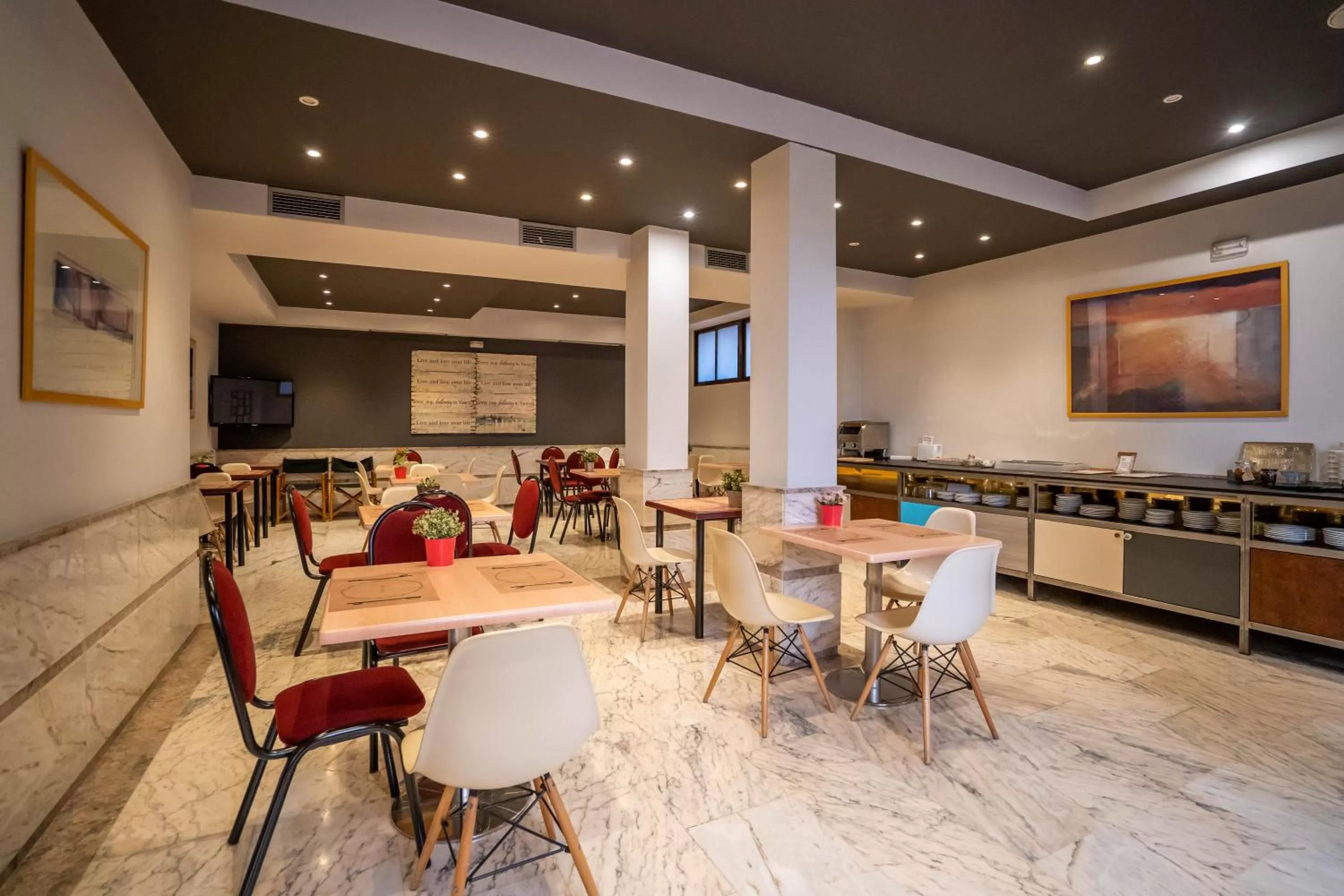 Breakfast in YIT Conquista de Toledo