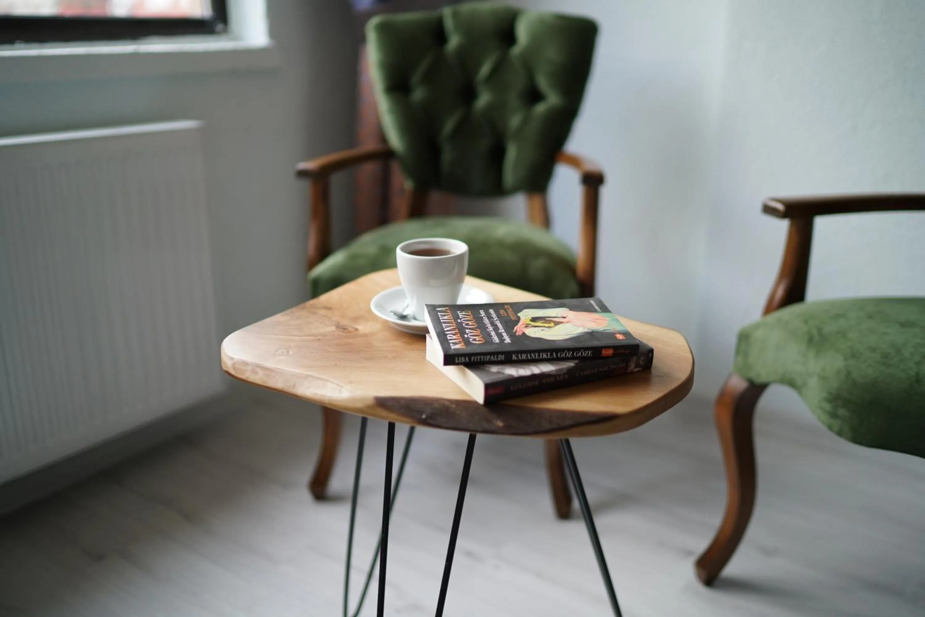 Seating area in PANDAN KARAKOY SUİT
