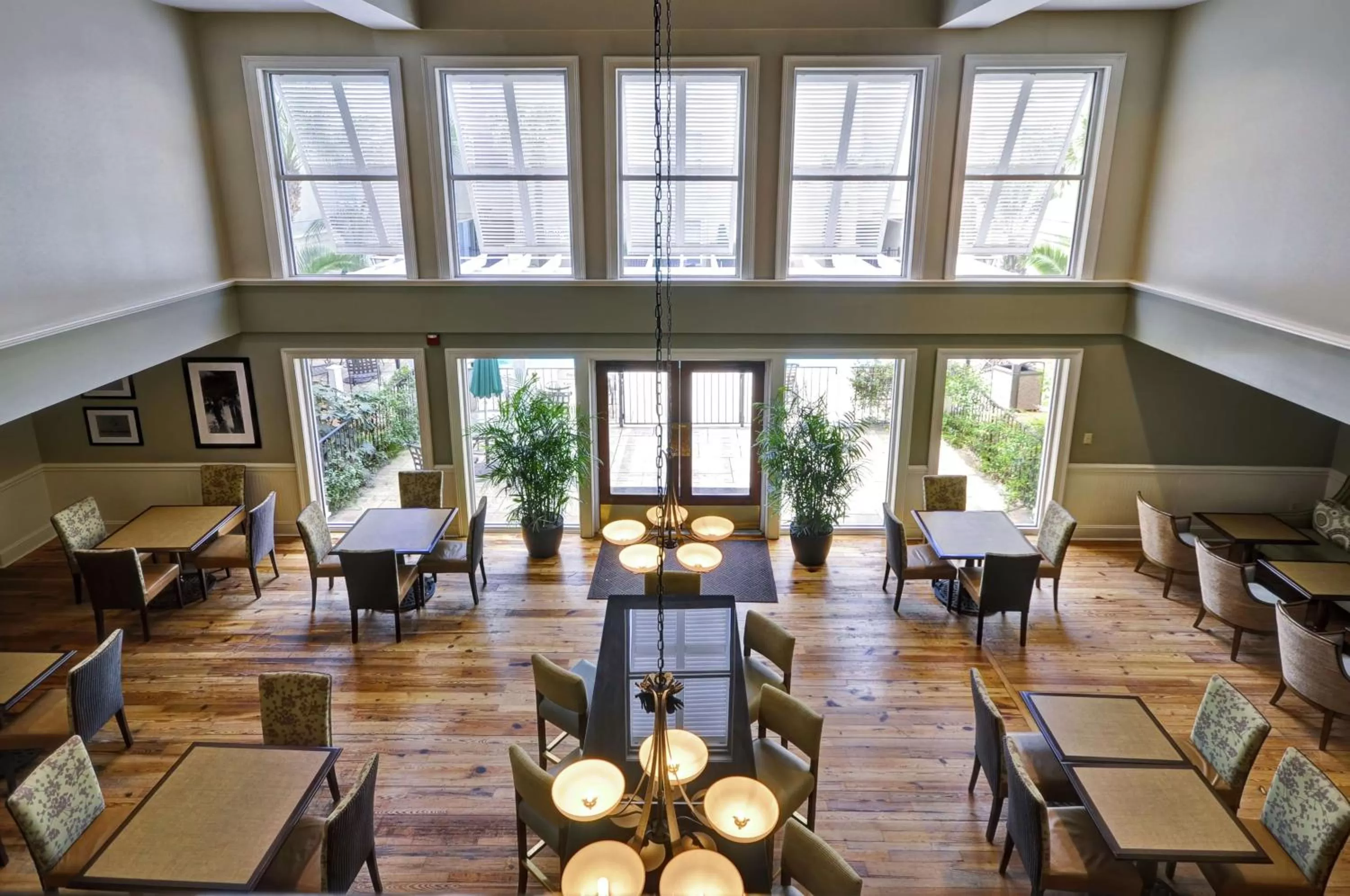 Restaurant/places to eat in Hampton Inn & Suites Charleston/Mt. Pleasant-Isle Of Palms