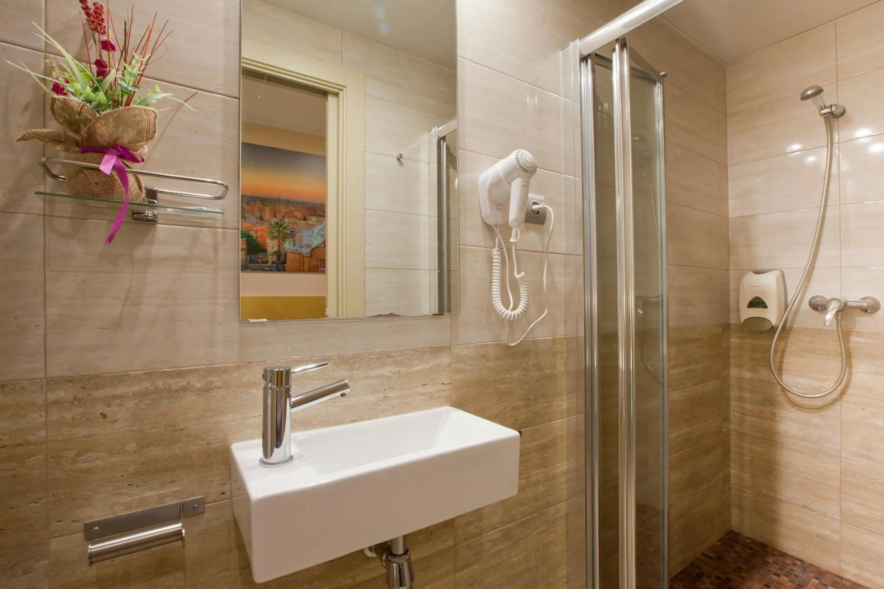 Bathroom in Hostal Barcelona