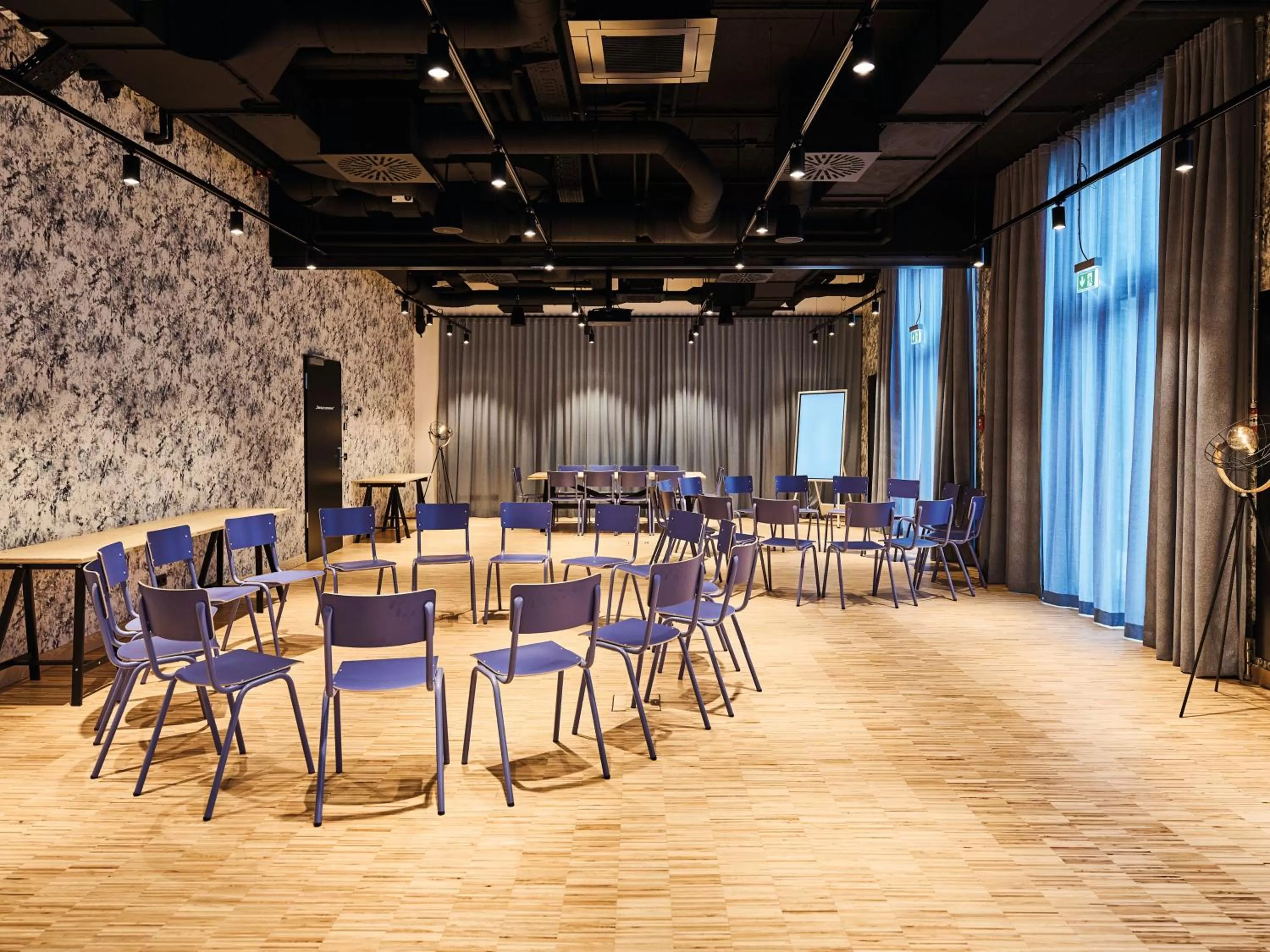 Communal lounge/ TV room in Urban Nature St Peter-Ording