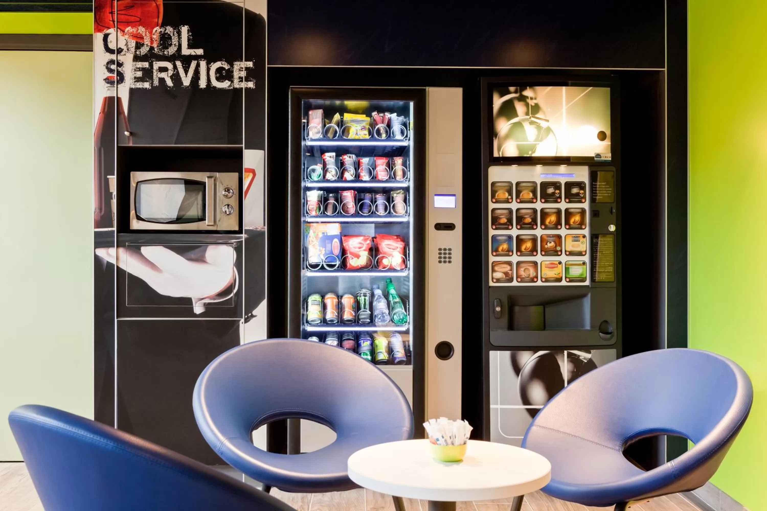 On-site shops in ibis budget Pontault Combault RN4 Marne La Vallée