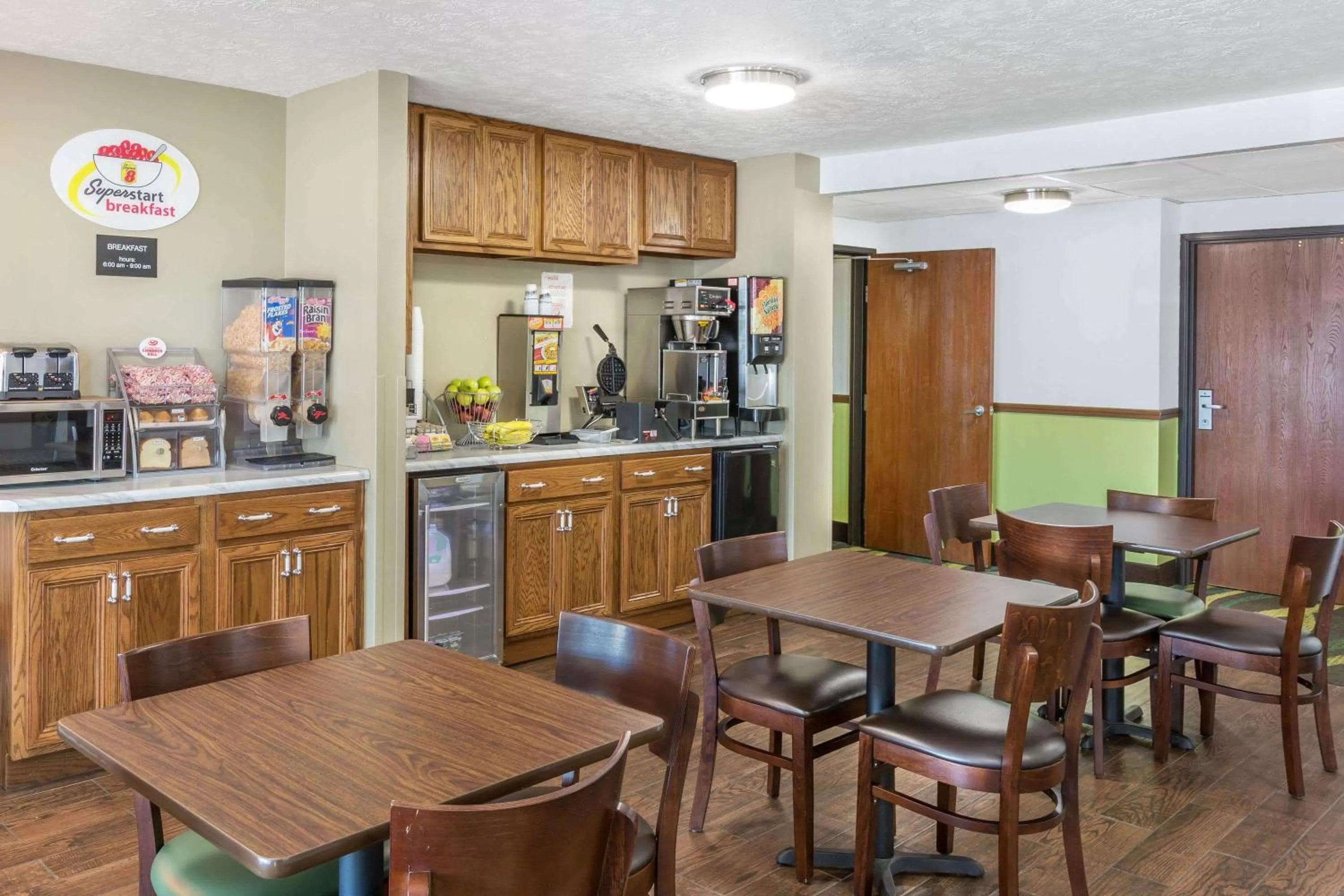 Restaurant/places to eat in Super 8 by Wyndham North Sioux City