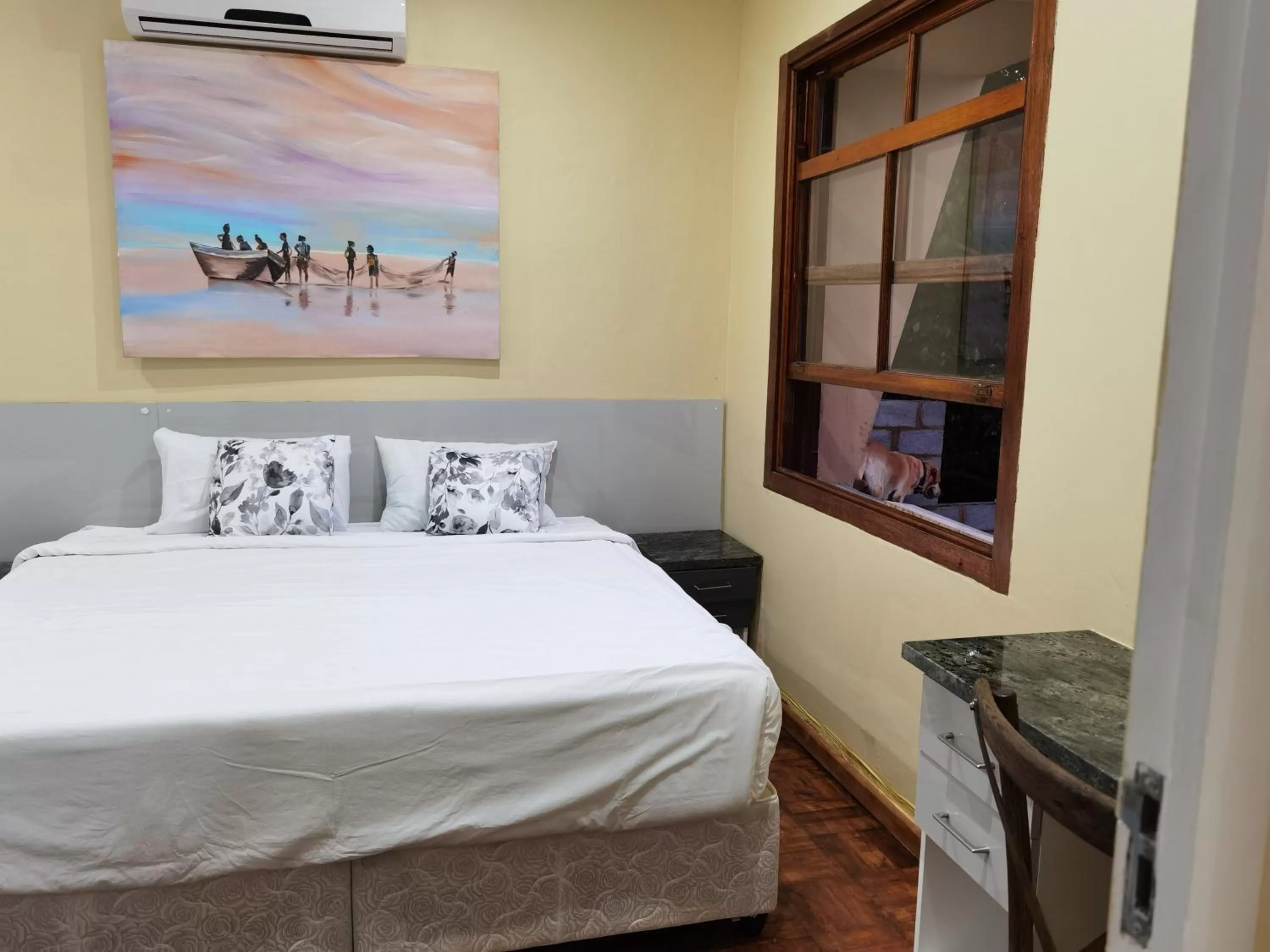 Bedroom, Bed in Gem of Manor drive