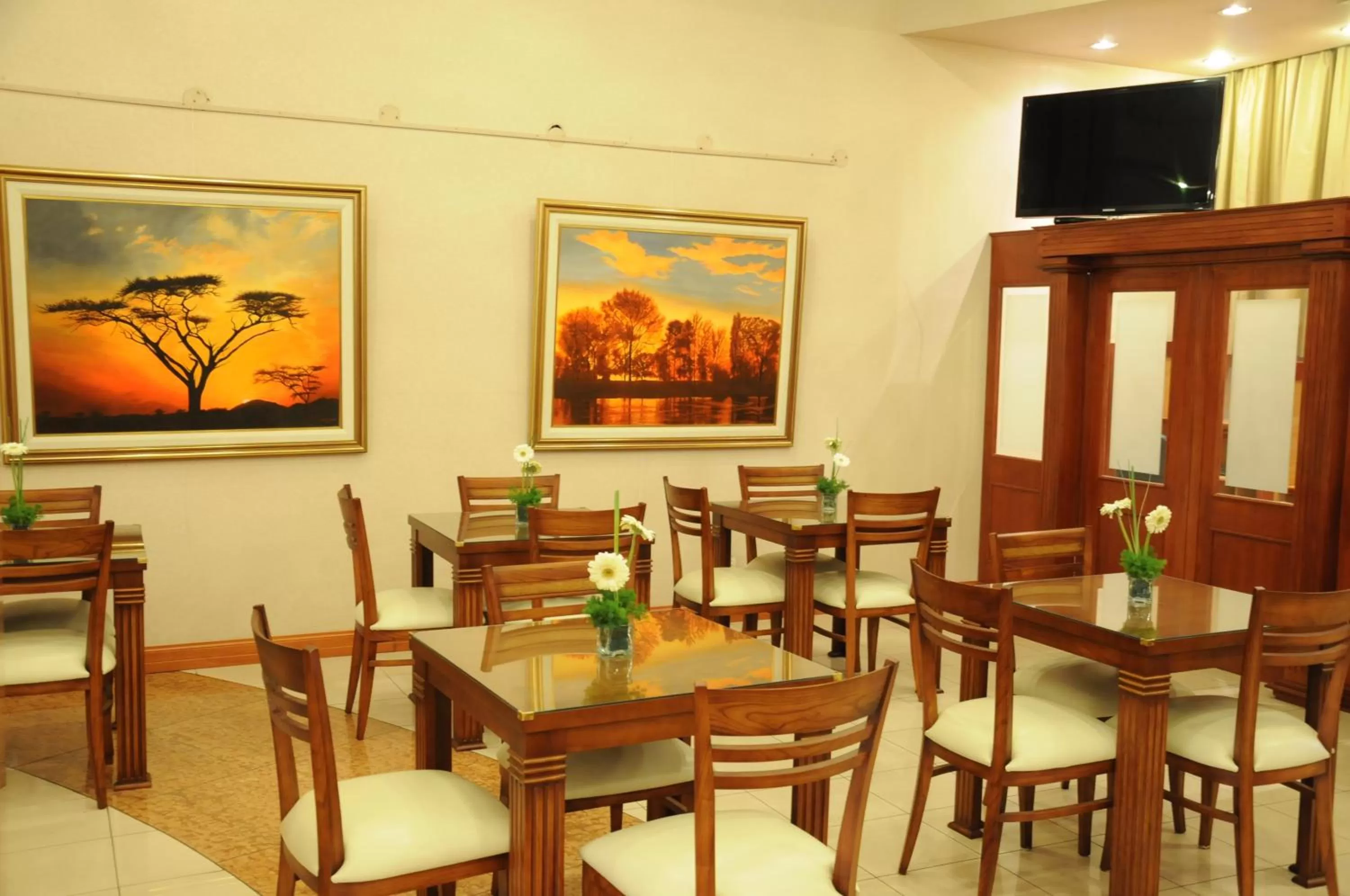 Living room in InterTower Hotel