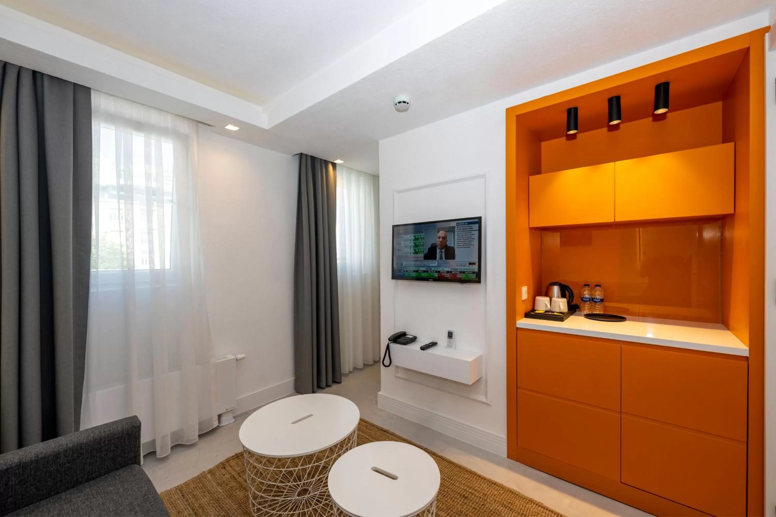 Kitchen or kitchenette in Juno Hotel Taksim