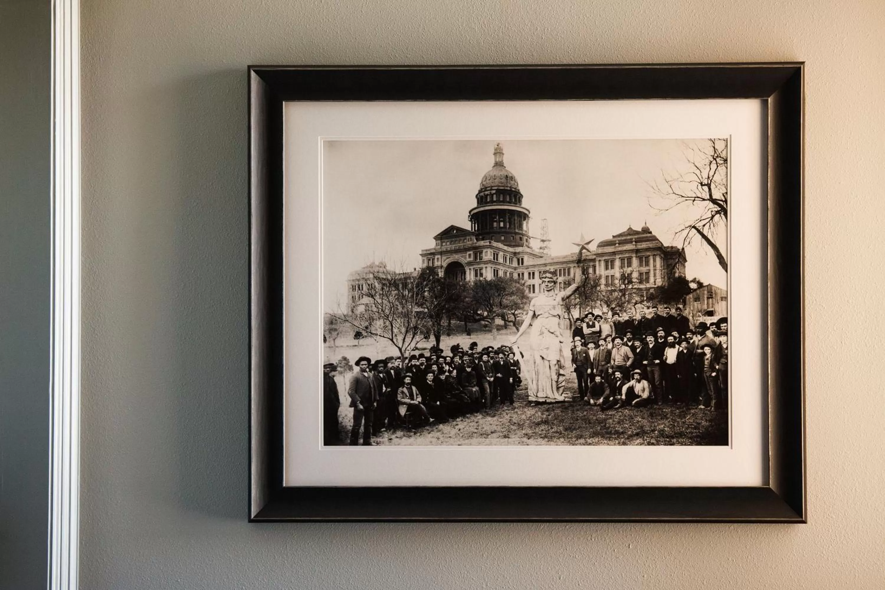 Decorative detail in Hotel Ella