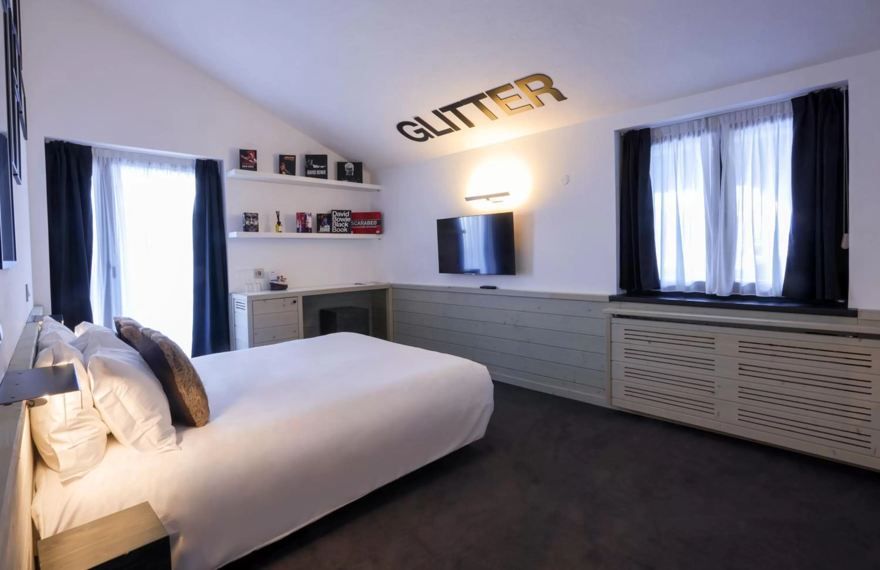 Bedroom, Bed in Super G