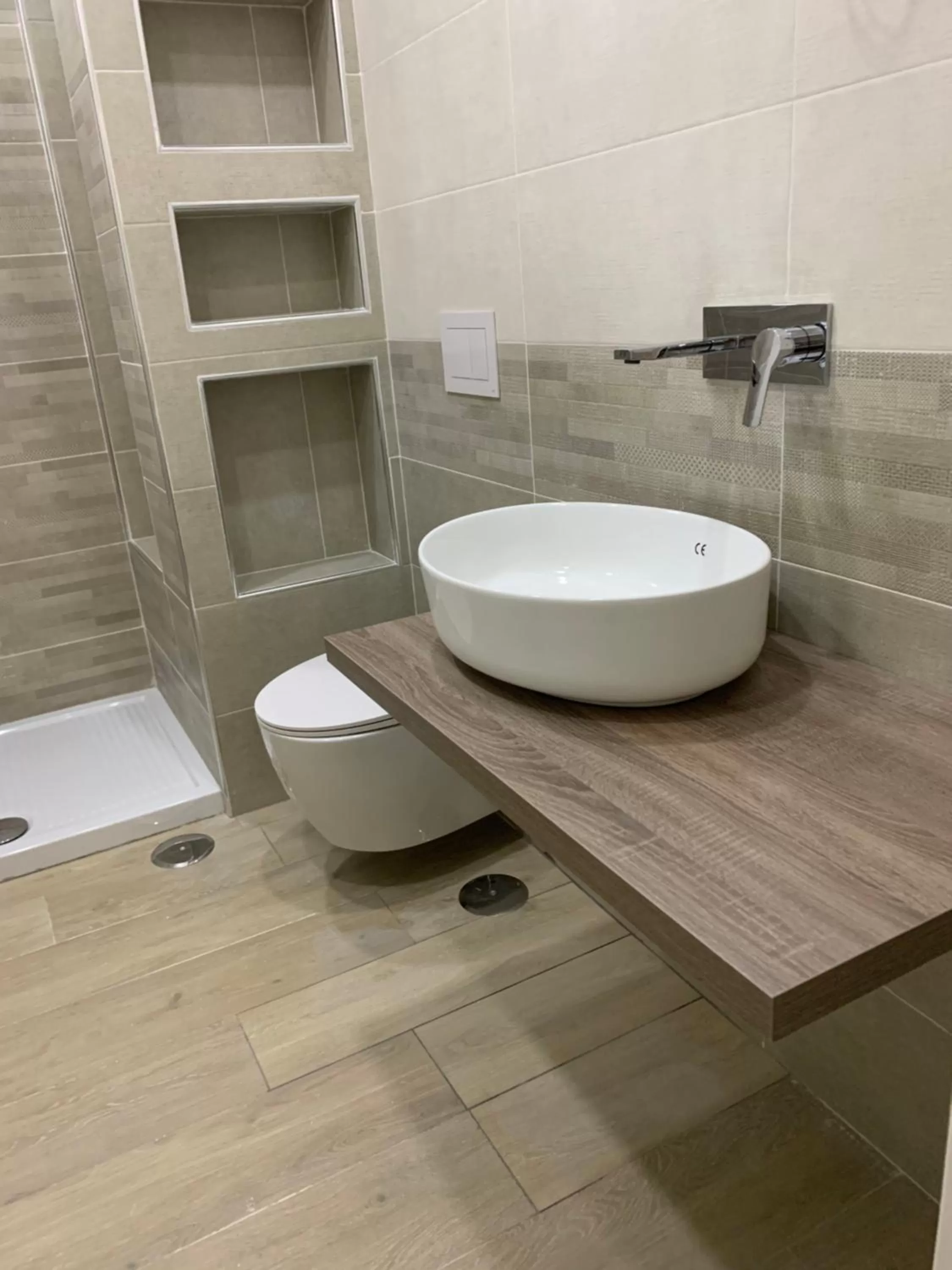 Shower, Bathroom in La Rosa del Vesuvio