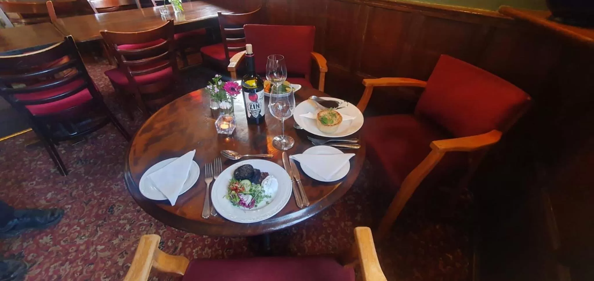 Restaurant/Places to Eat in Kings Arms Hotel