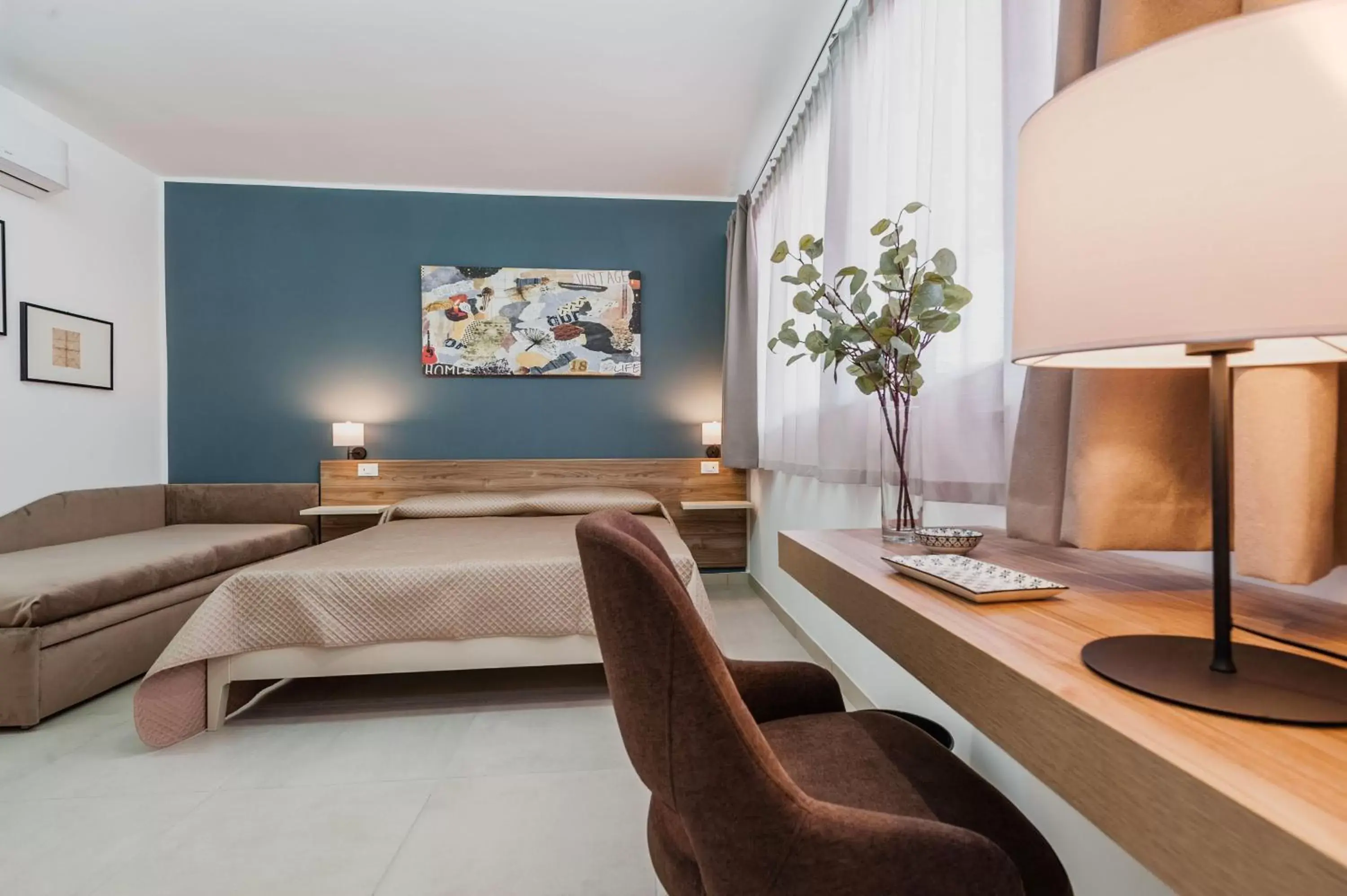 Deluxe Double Room in Archimede's Rooms Deluxe Double Room in Archimede's Rooms