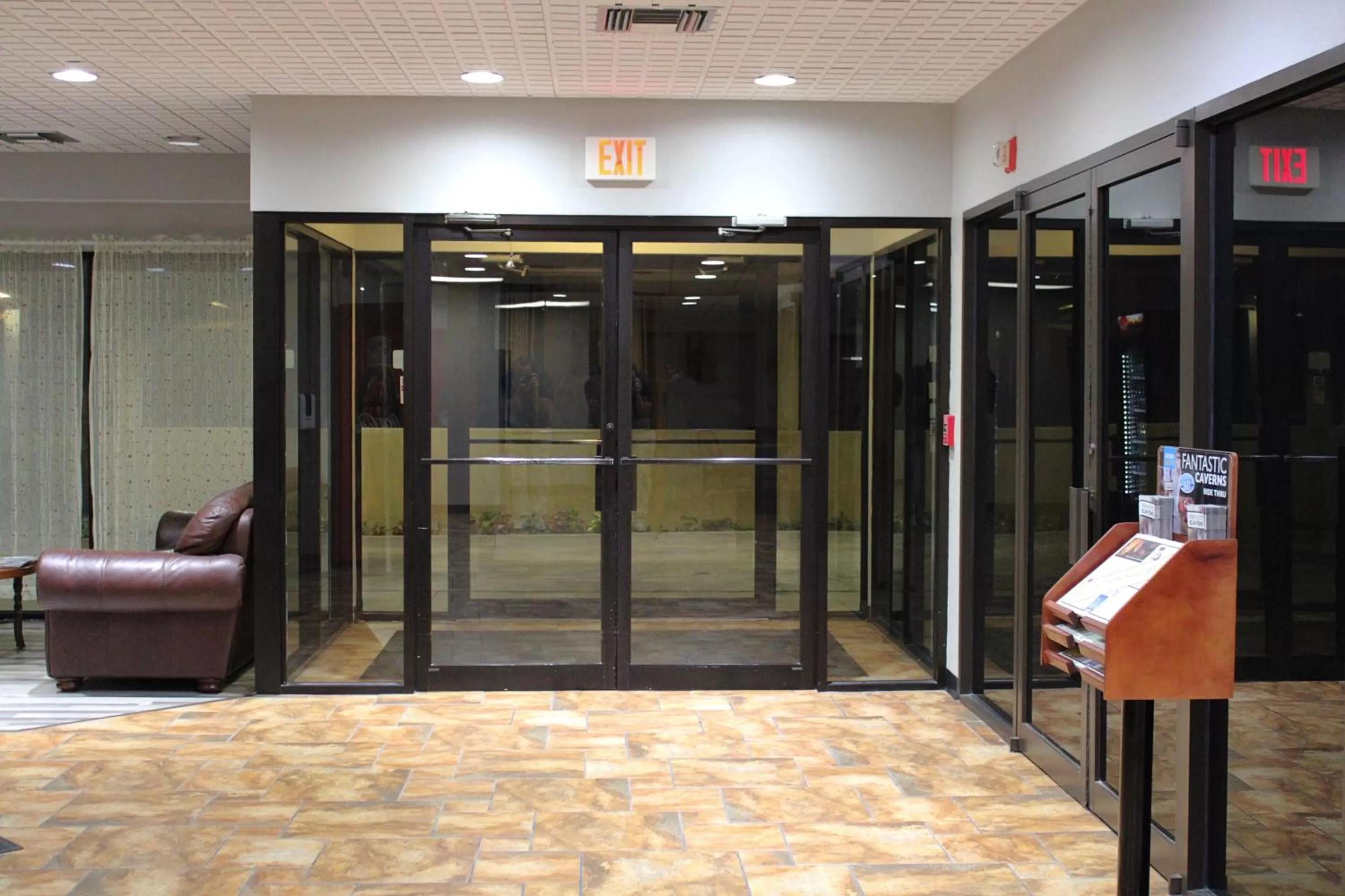 Facade/entrance in Greenlight Inn & Suites St James