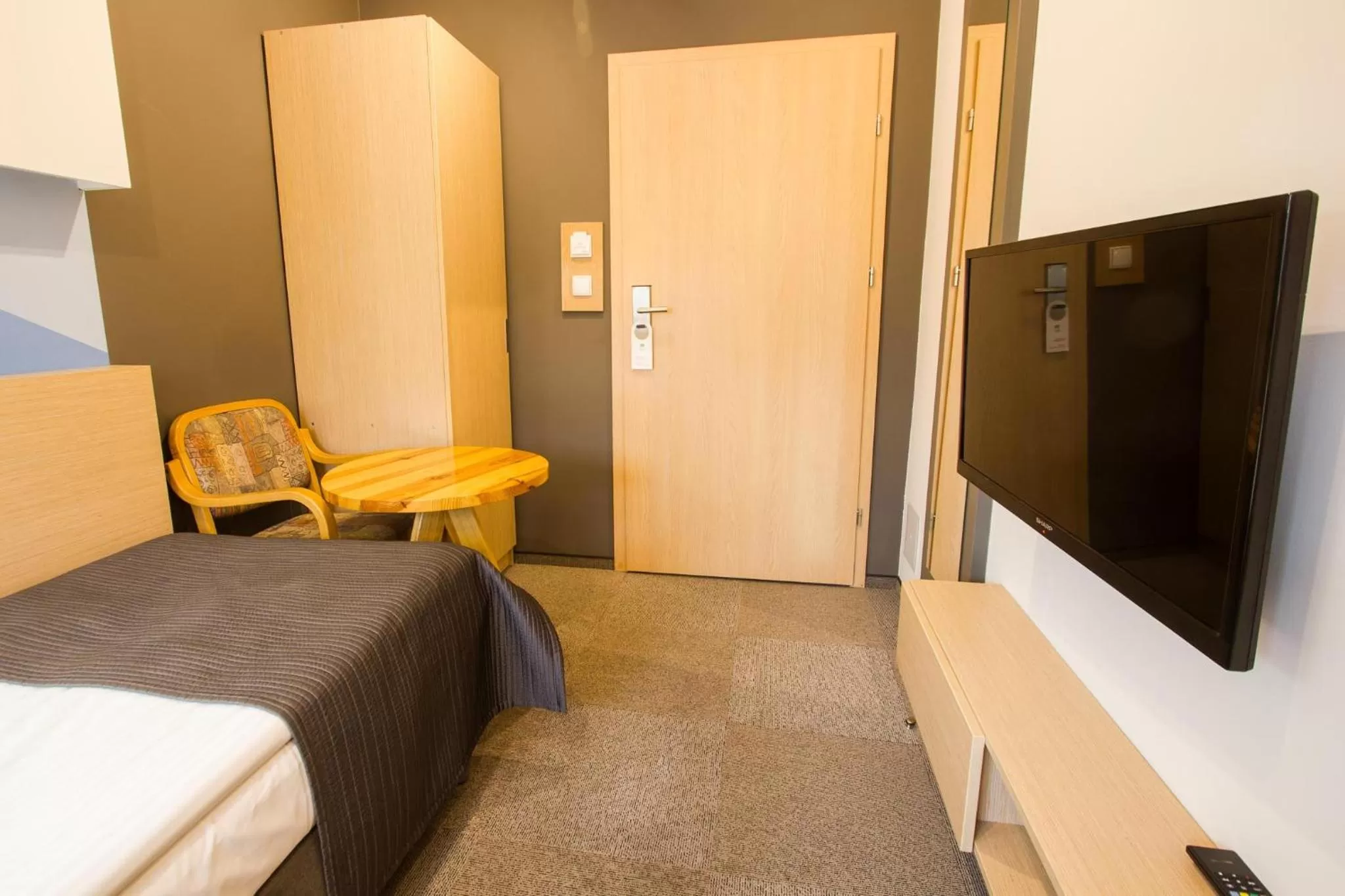 Photo of the whole room in Hotel Platan