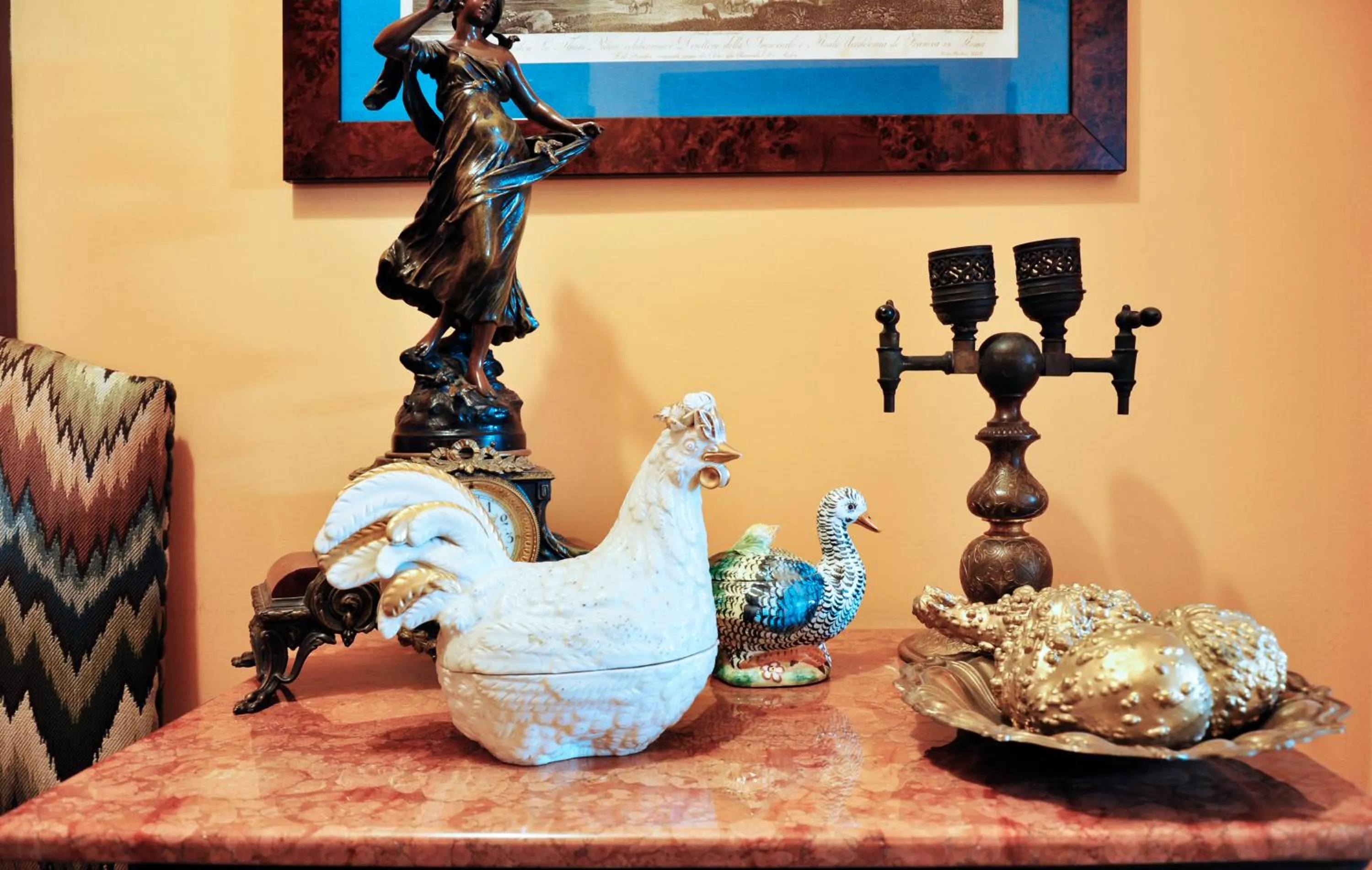 Decorative detail in Hotel San Guido