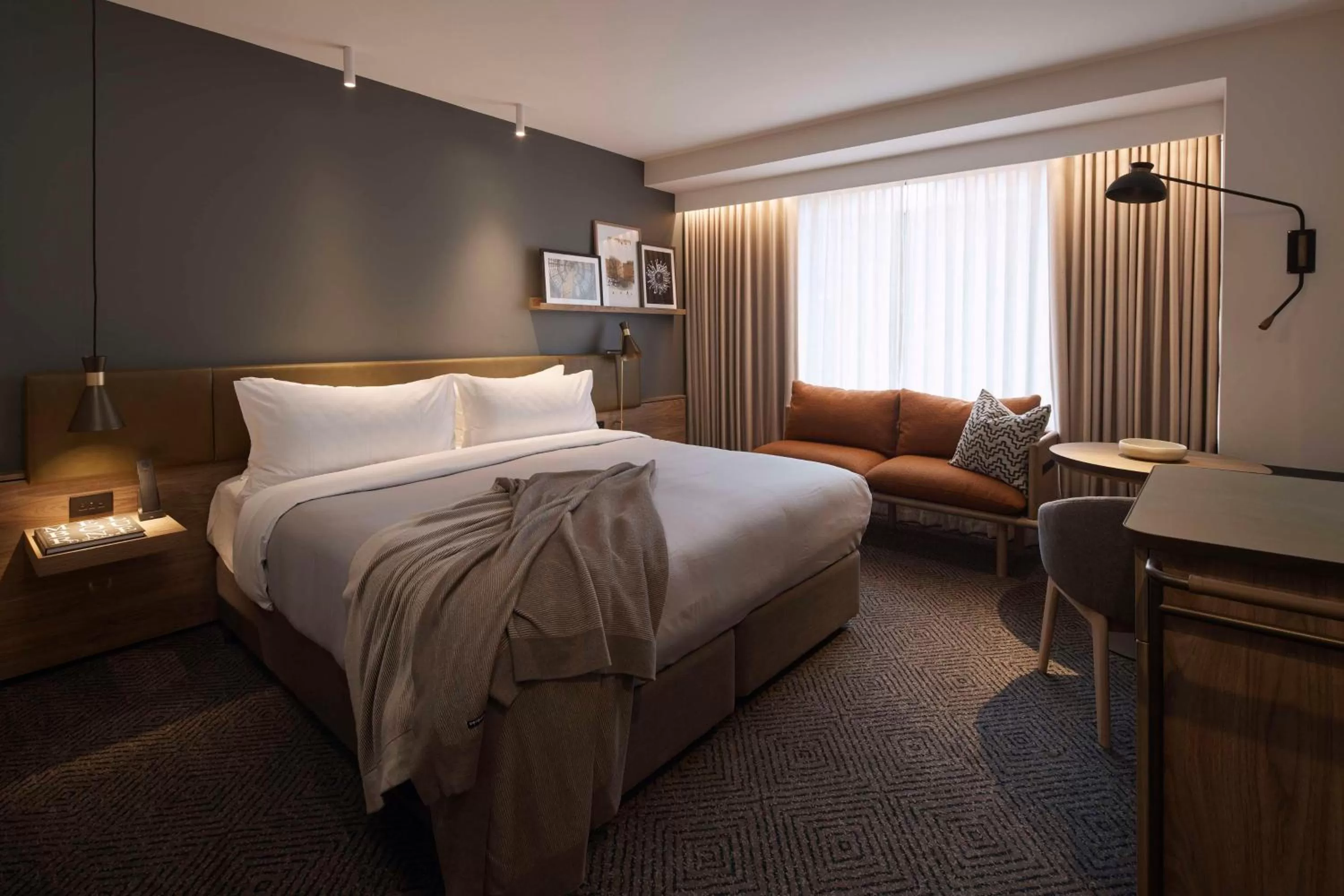 Bedroom, Bed in Rydges Melbourne