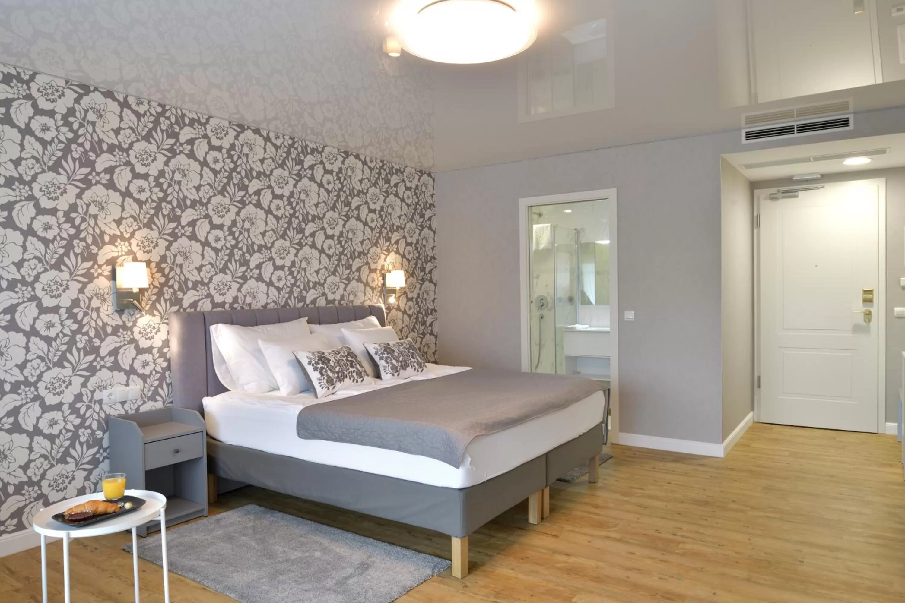 Bedroom, Bed in TI Hotel