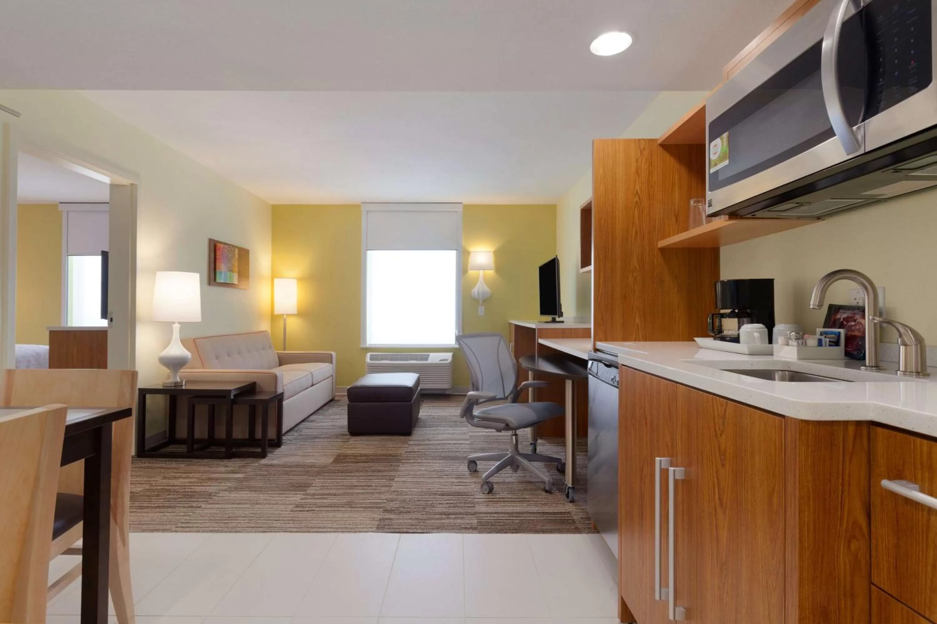 Kitchen or kitchenette, Bed in Home2 Suites by Hilton Champaign/Urbana