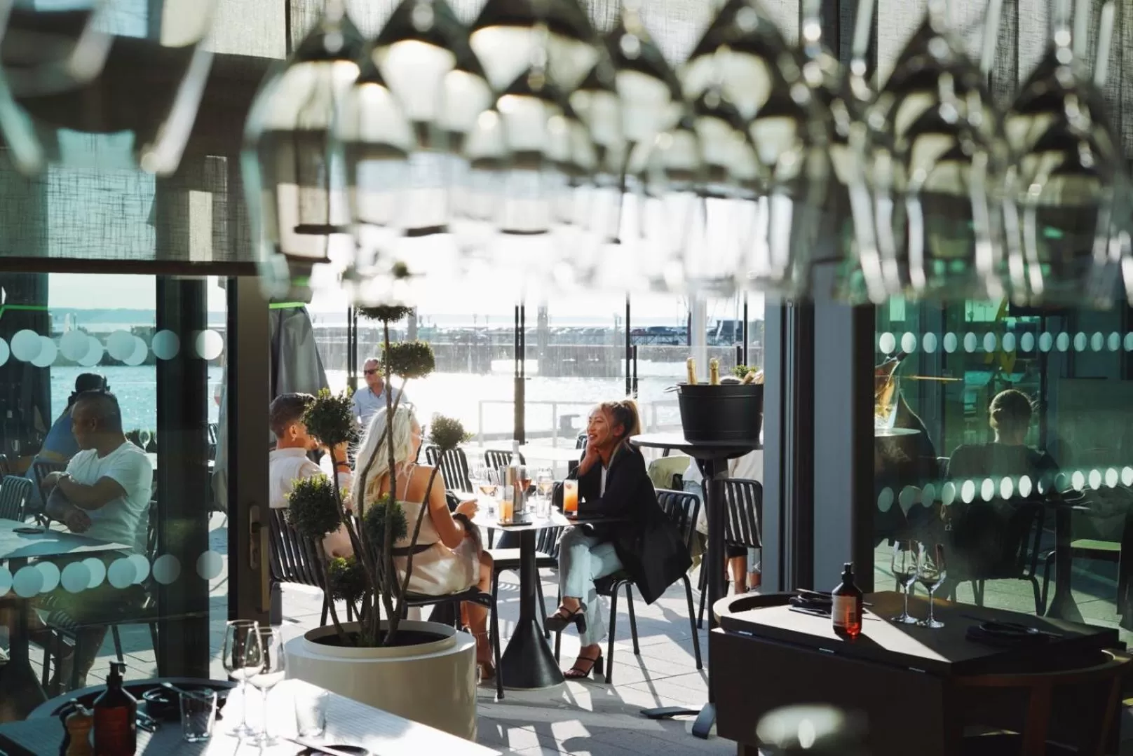 Restaurant/places to eat in Clarion Hotel Sea U