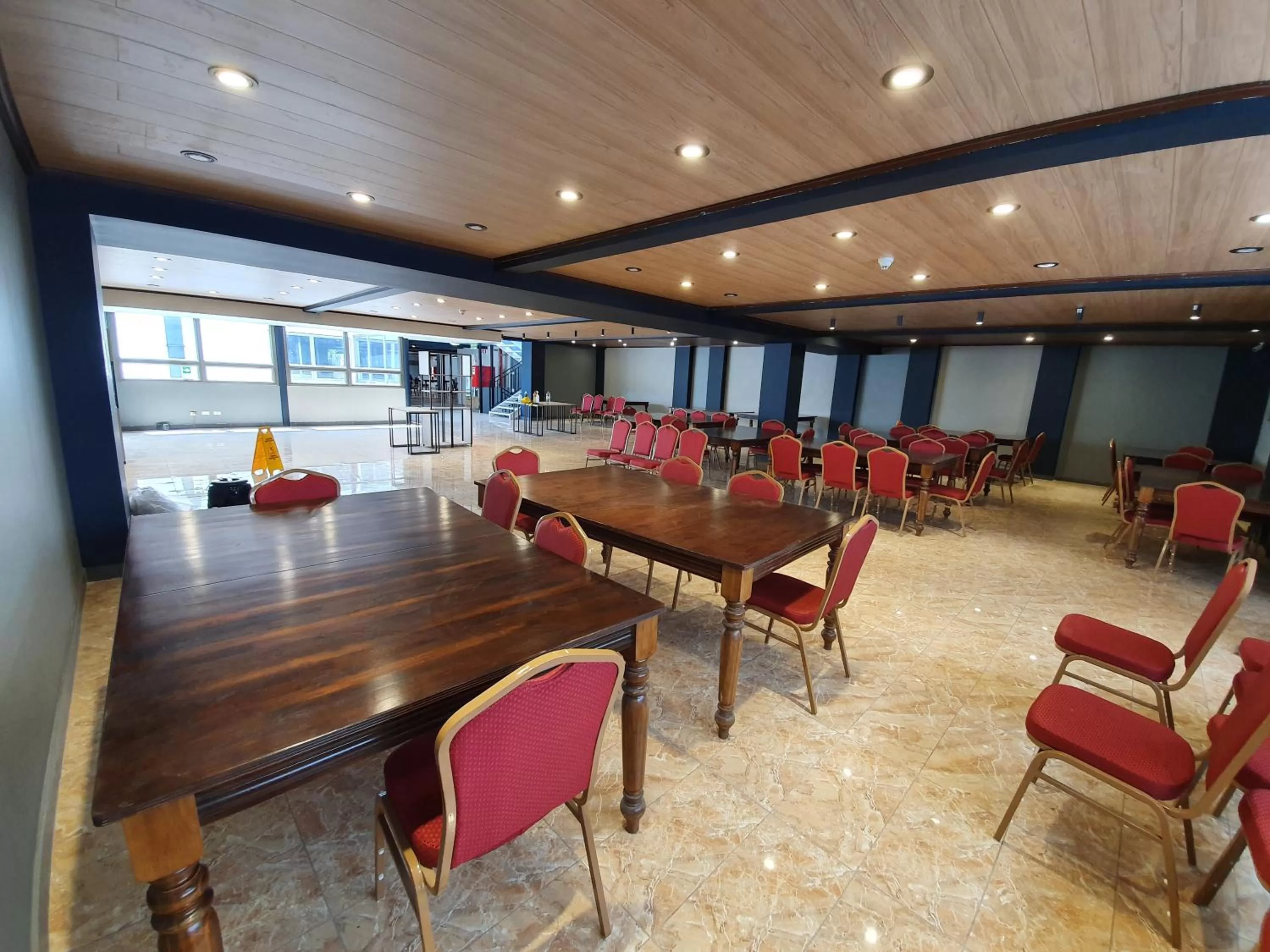 Restaurant/places to eat in Hotel Brasilia