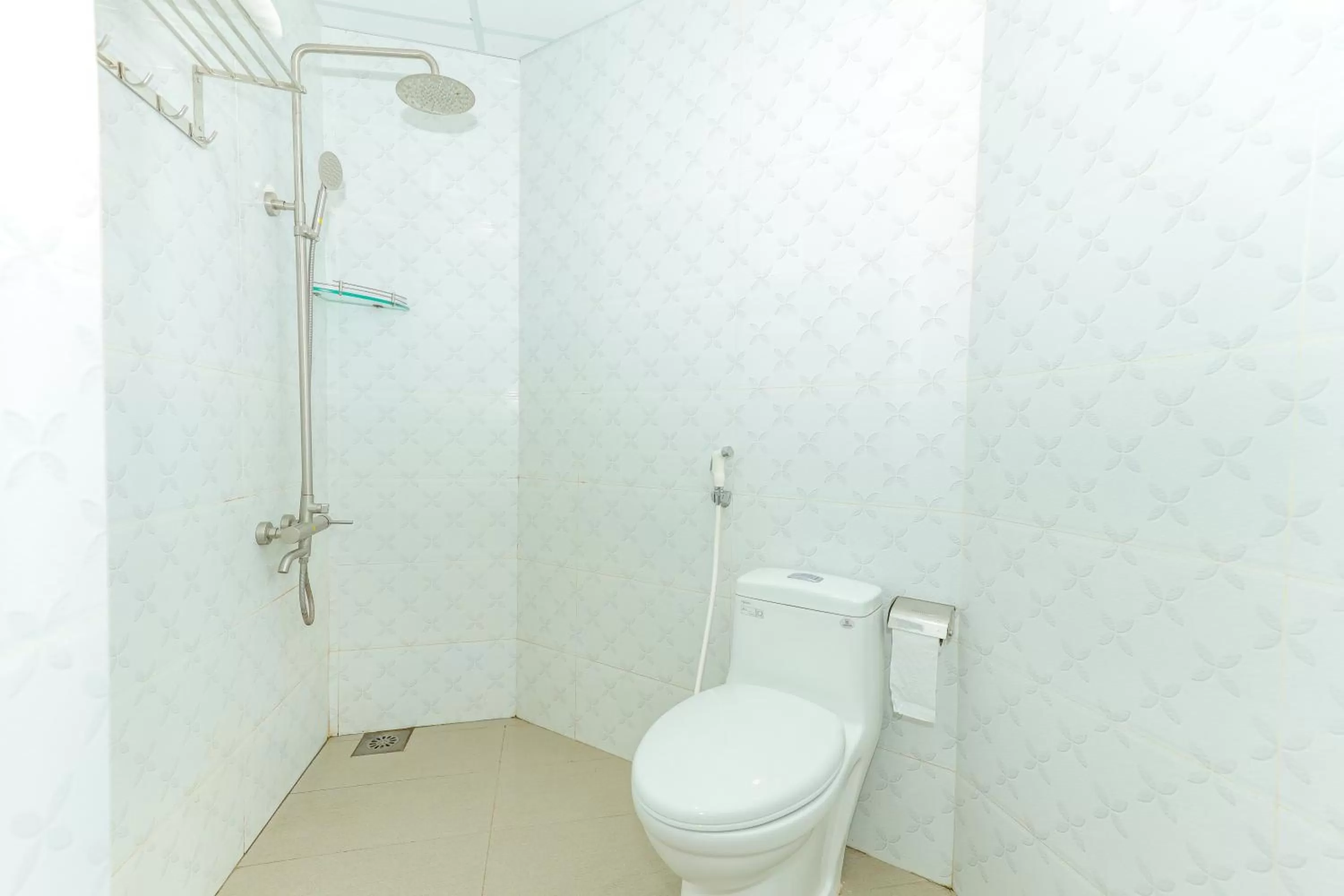 Bathroom in Ciao Hồng Phúc Hotel