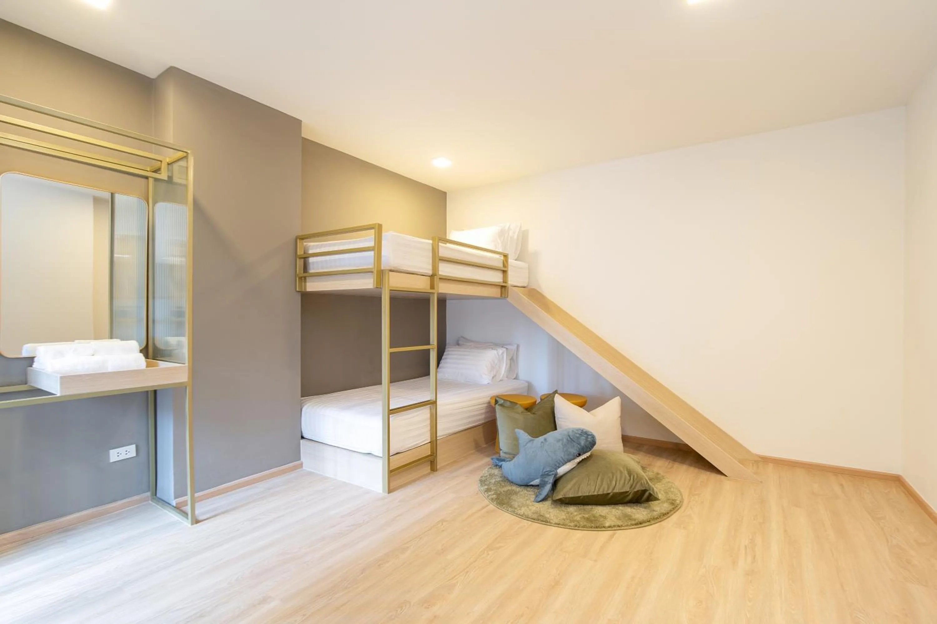 bunk bed, Bed in Diya Hotel Bangkok