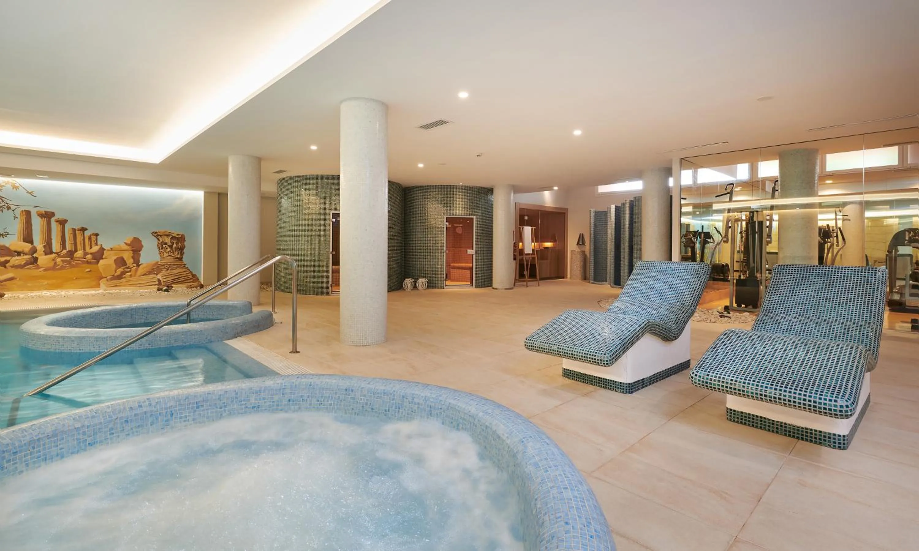 Hot Tub in Grupotel Santa Eulària & Spa - Adults Only