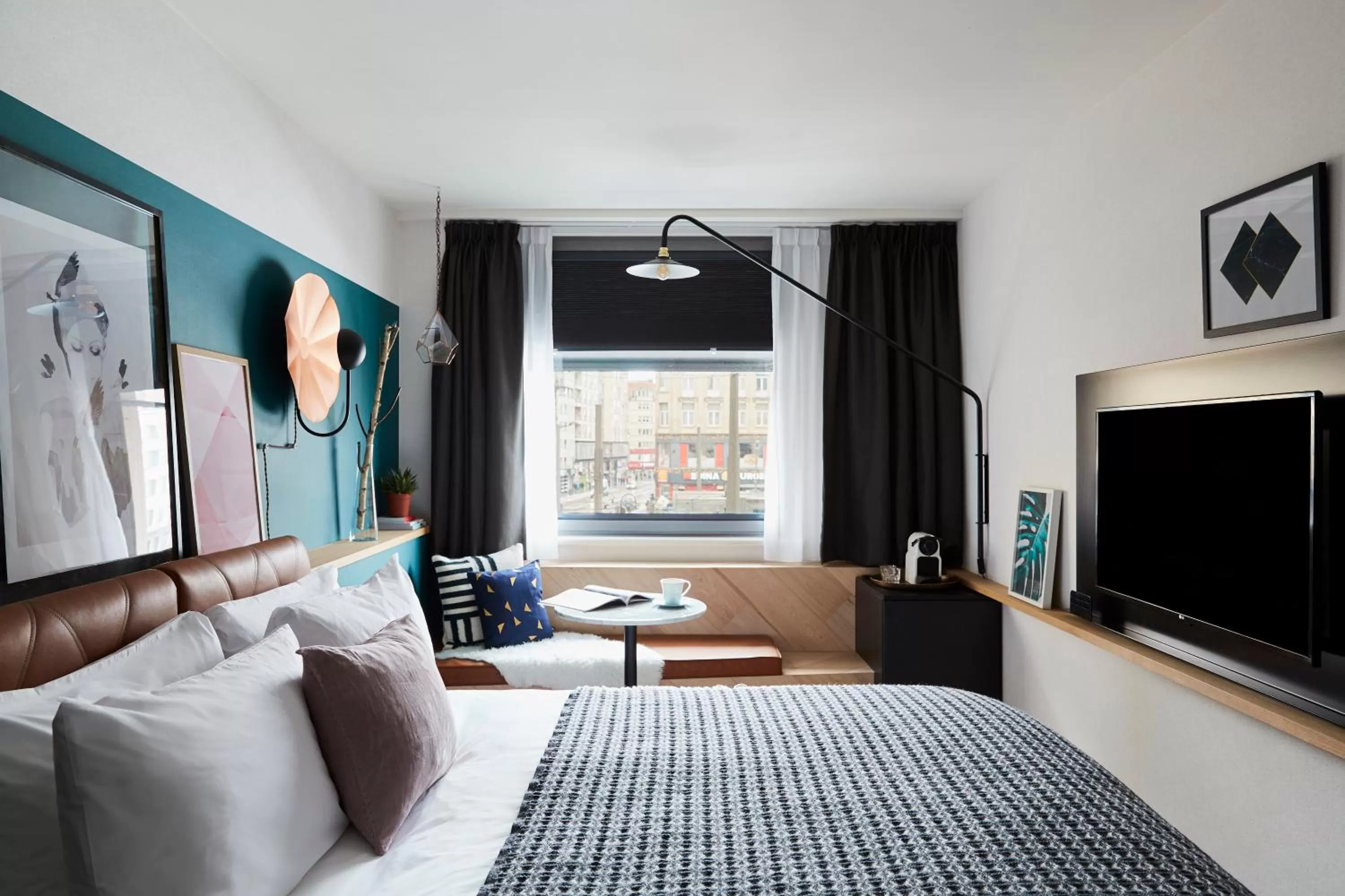 Photo of the whole room, Bed in Hotel Indigo Antwerp City Centre by IHG