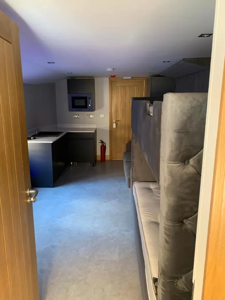 Belvedere Aparthotel - 83 Mount Pleasant