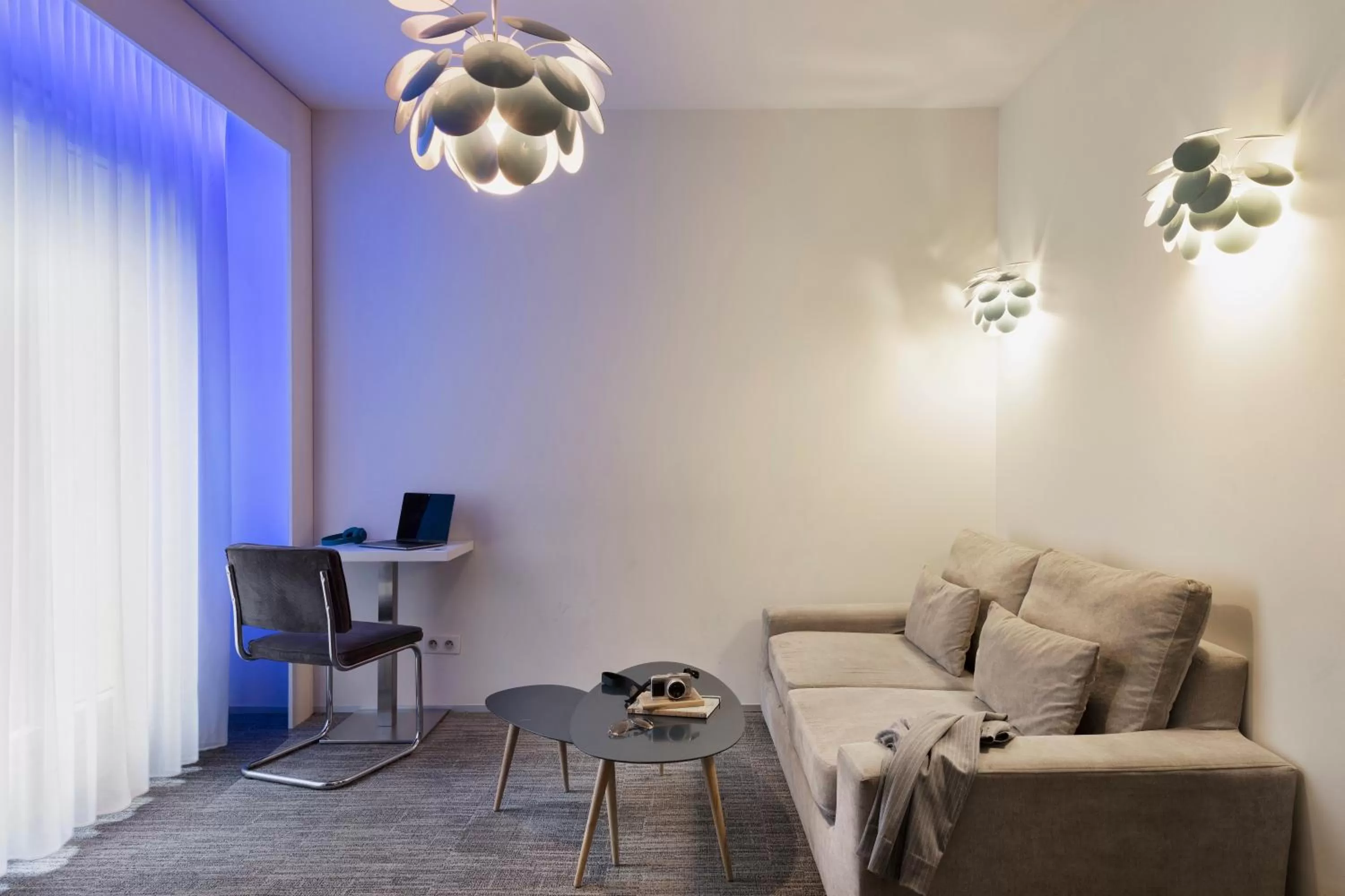 Seating area in Mercure Paris Gare du Nord