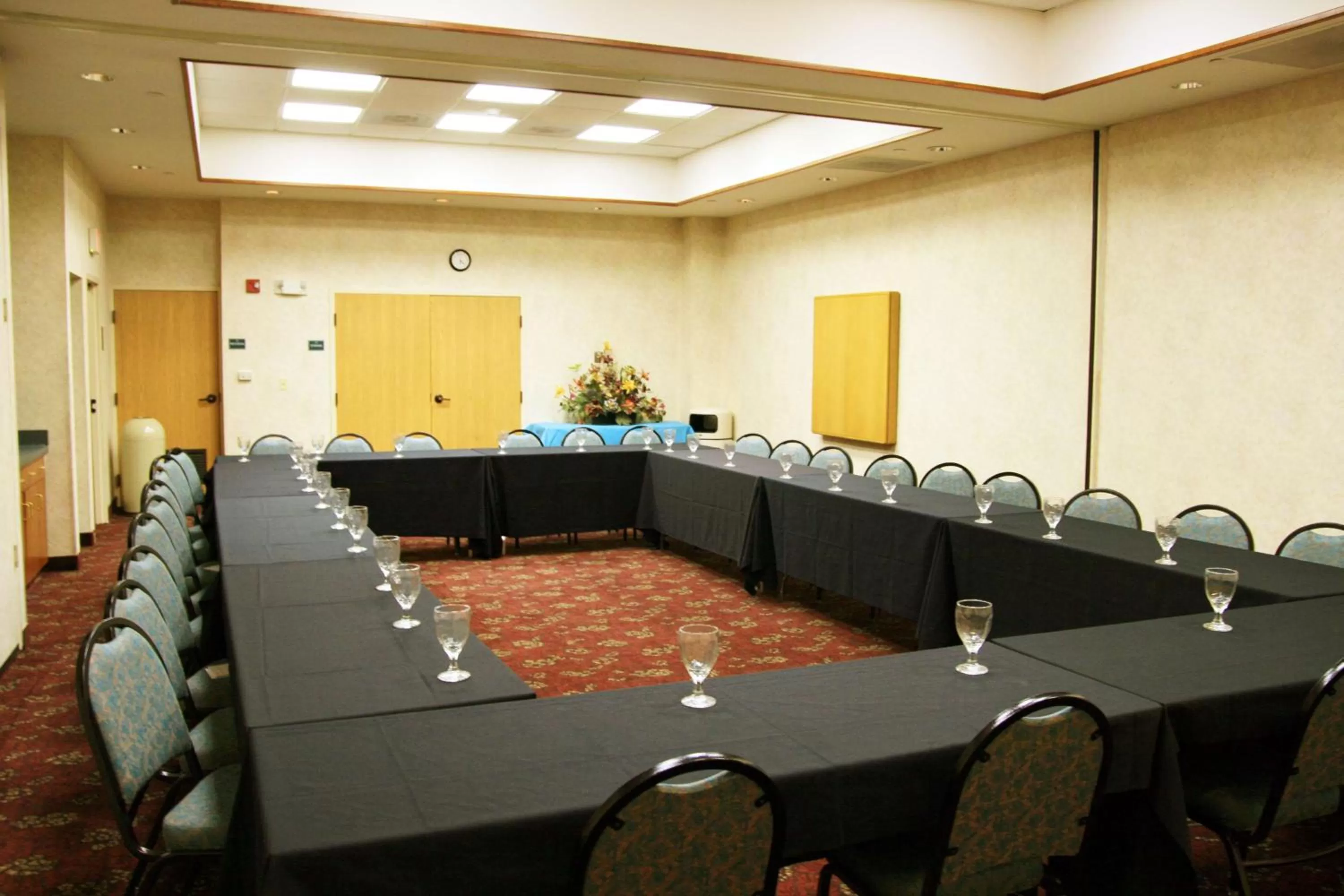 Meeting/conference room in Hampton Inn & Suites Kansas City-Merriam