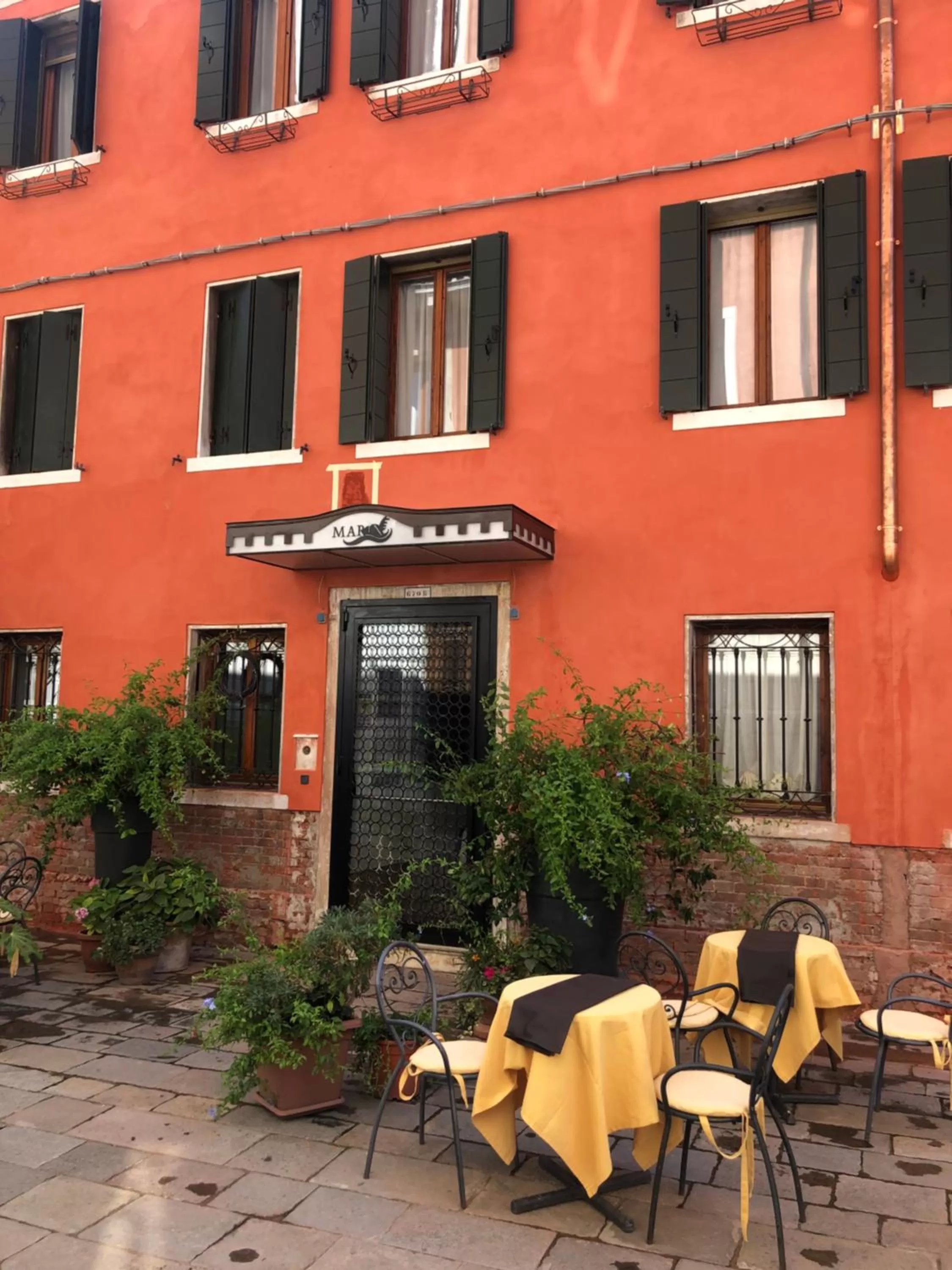 Property building in Albergo Marin
