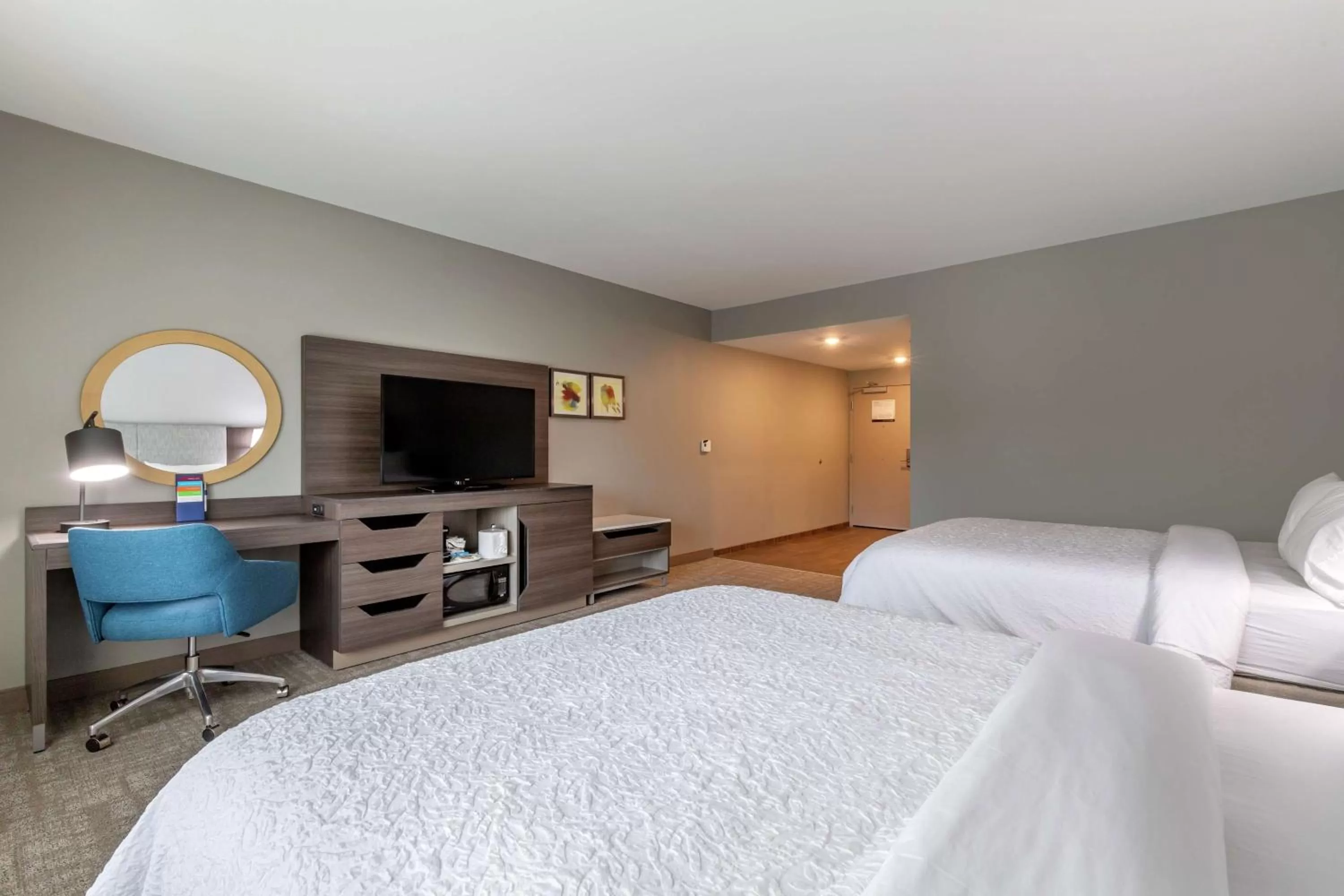 Bedroom, Bed in Hampton Inn Camden, SC