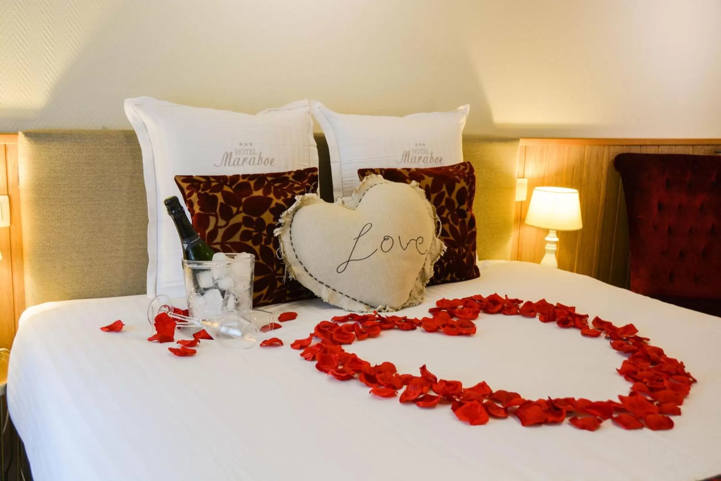 Bedroom, Bed in Hotel Maraboe