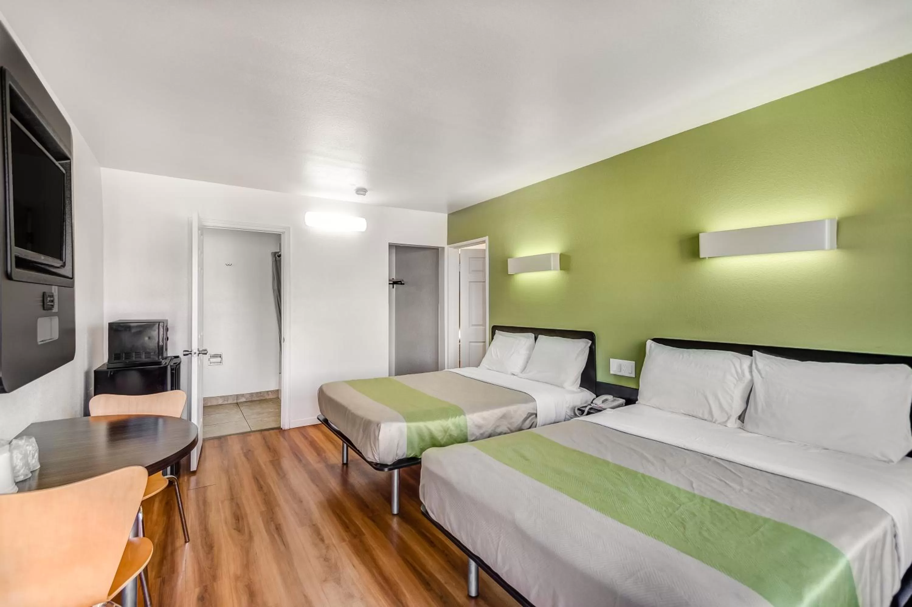 Bedroom, Bed in Motel 6-Visalia, CA